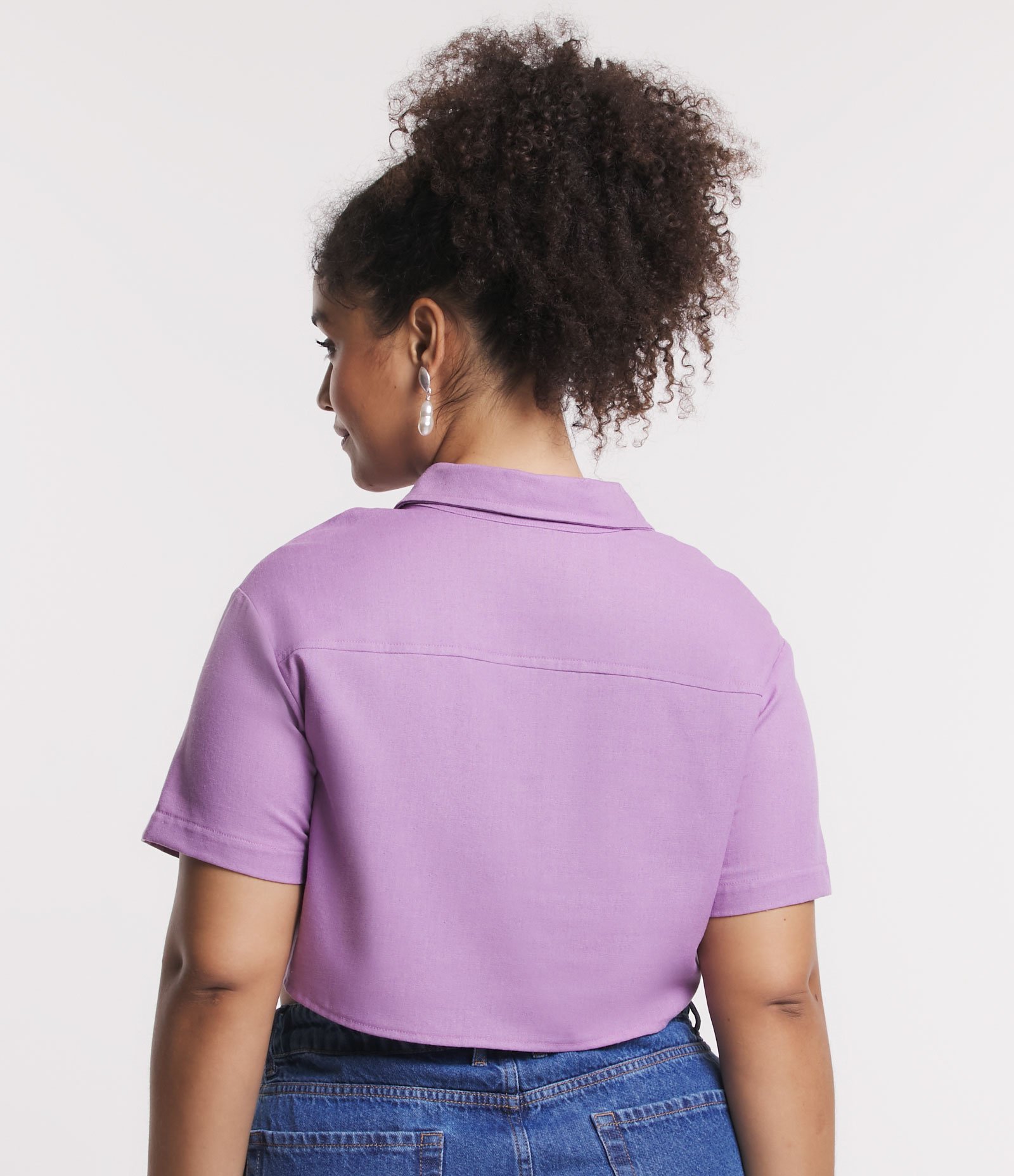 Camisa Cropped Manga Curta com Linho Curve & Plus Size Lilás 3