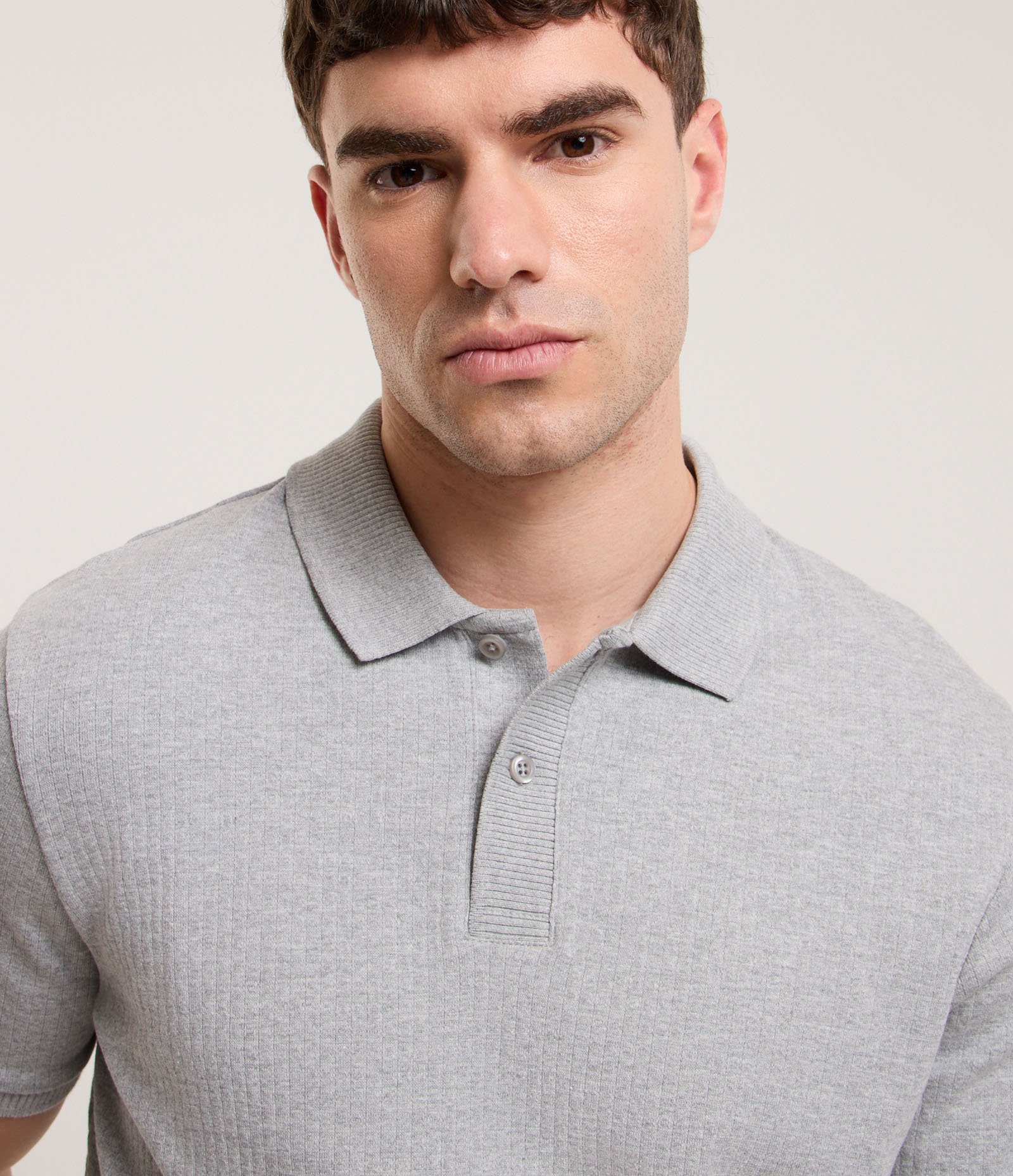 Camisa Polo com Textura Canelada Cinza 1