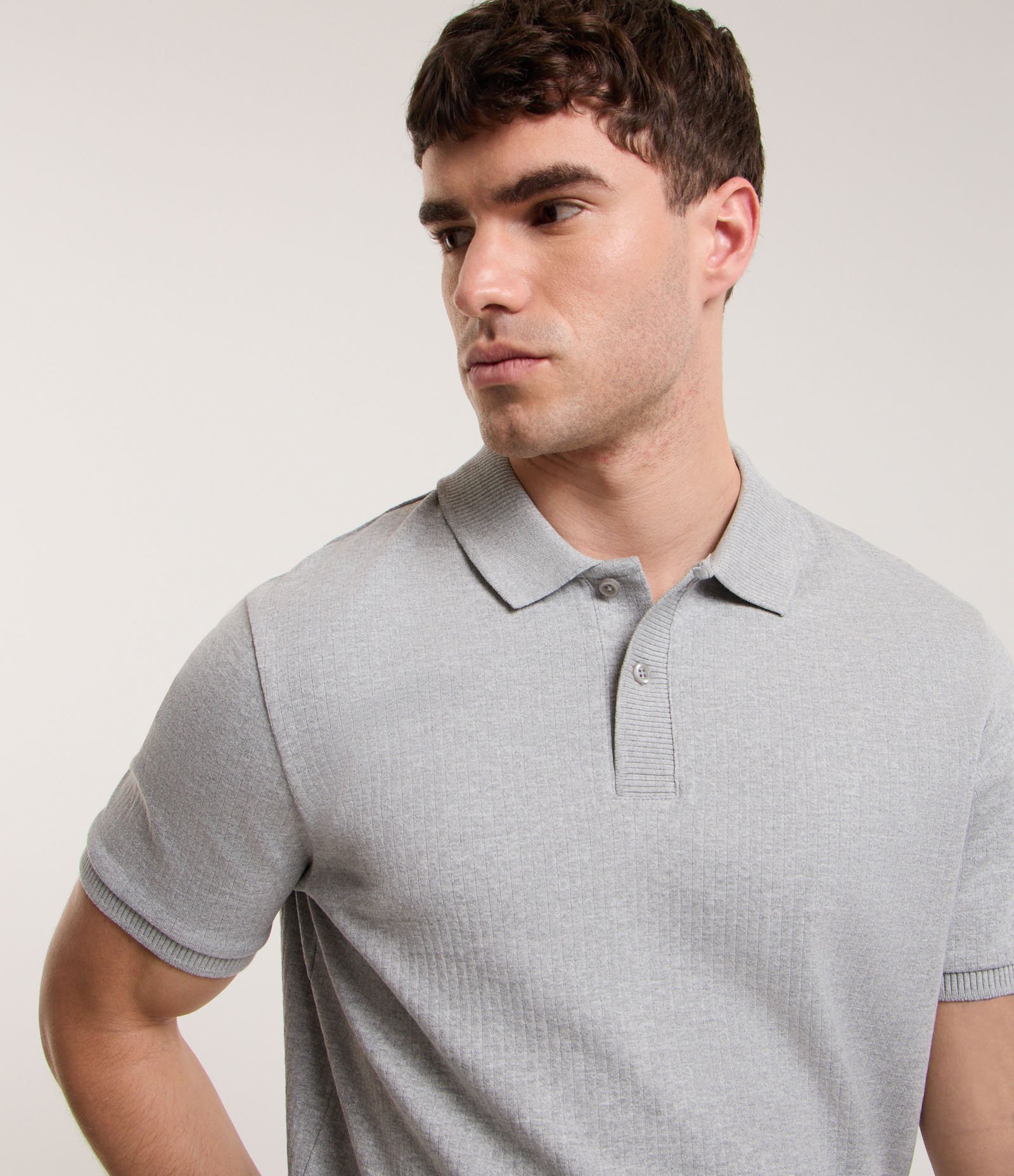 Camisa Polo com Textura Canelada Cinza 4