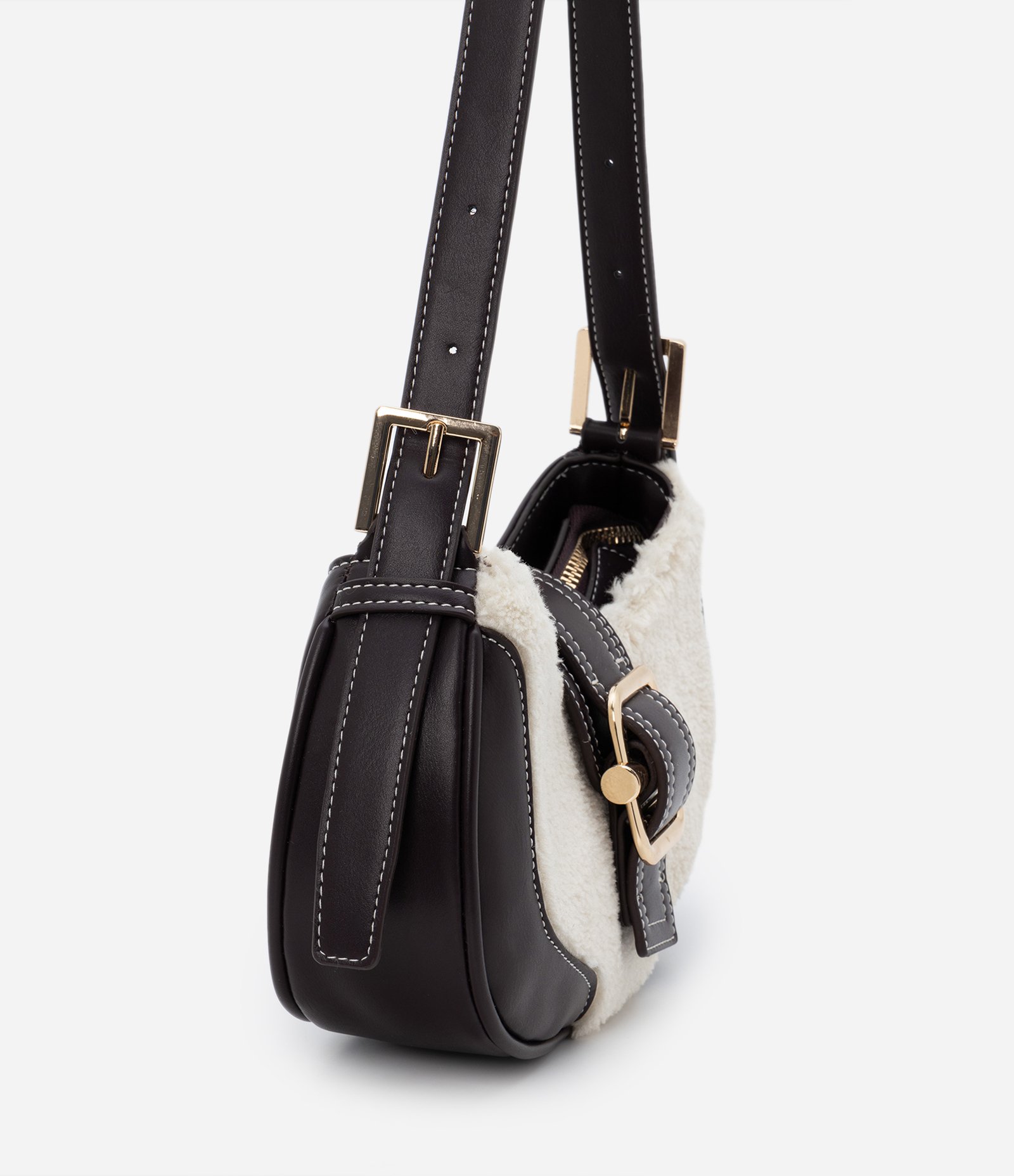Bolsa Baguete Pequena com Pelos e Fivela Marrom Escuro 4