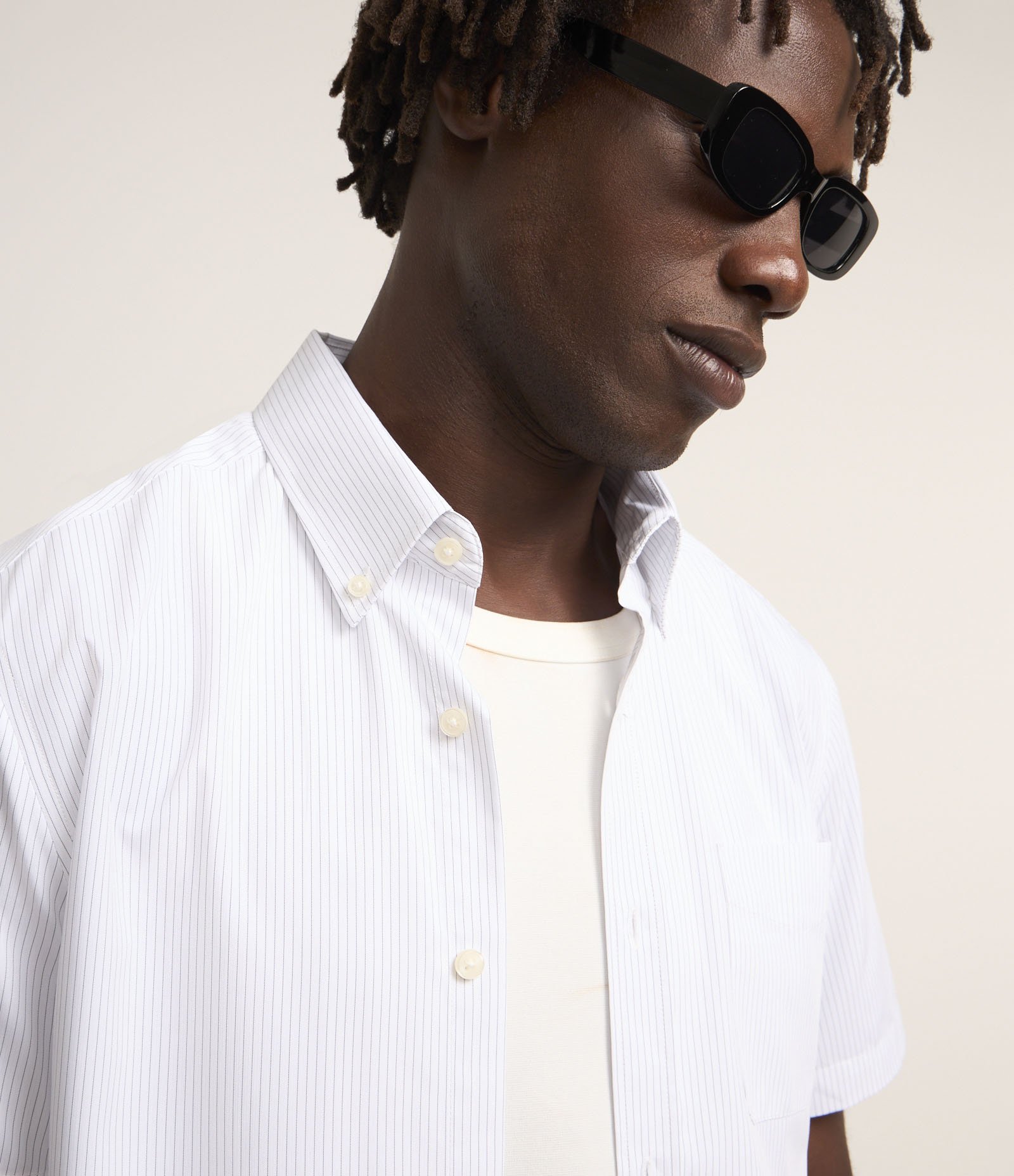 Camisa Listrada em Fibra de Bambu com Bolso Branco/ Azul 3