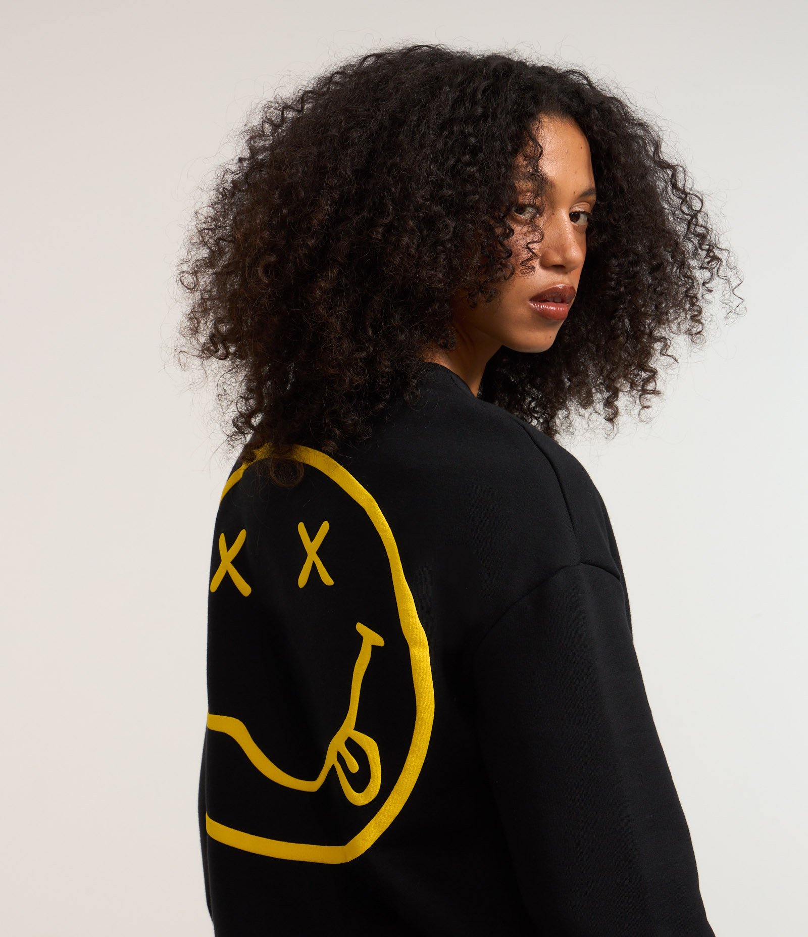 Blusão em Moletom com Forro Fleece e Estampa Frente e Costas Nirvana Preto 1