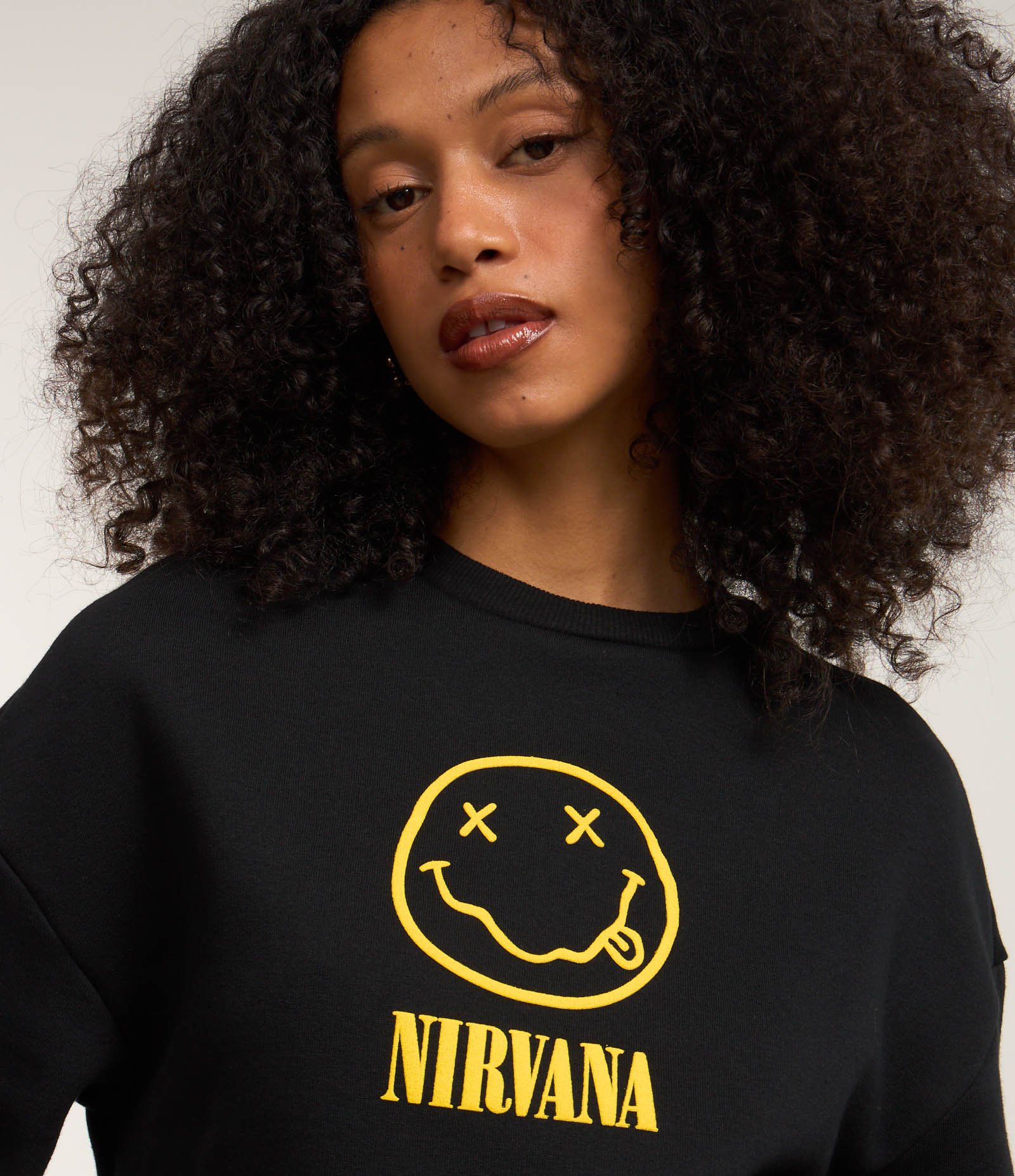 Blusão em Moletom com Forro Fleece e Estampa Frente e Costas Nirvana Preto 4