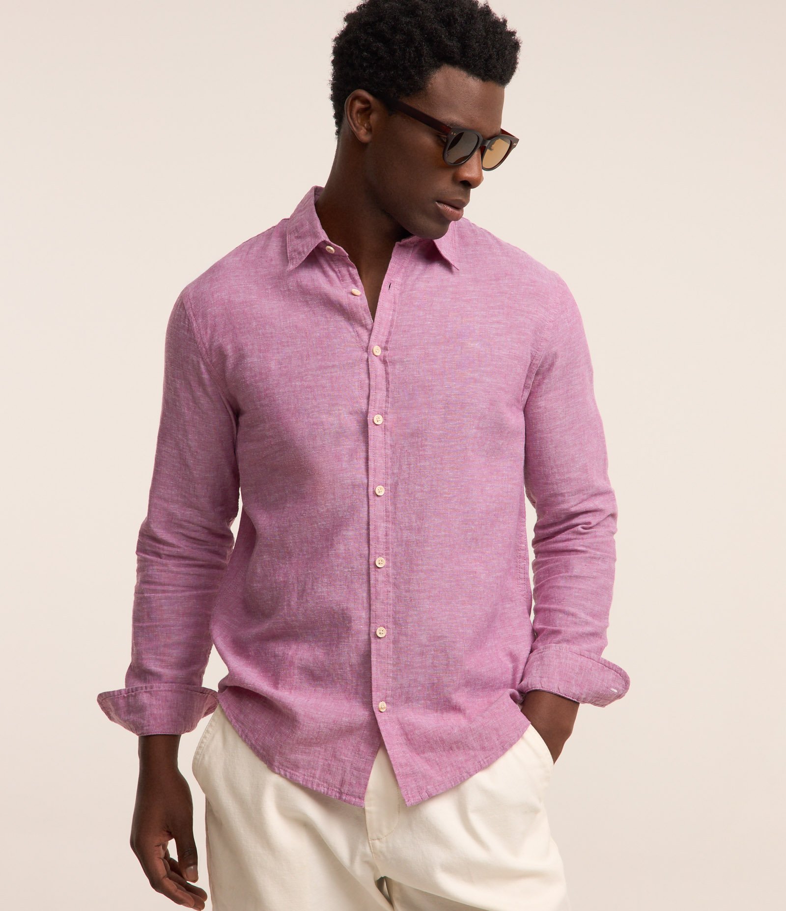 Camisa Regular Básica em Linho com Gola Colarinho Rosa 1