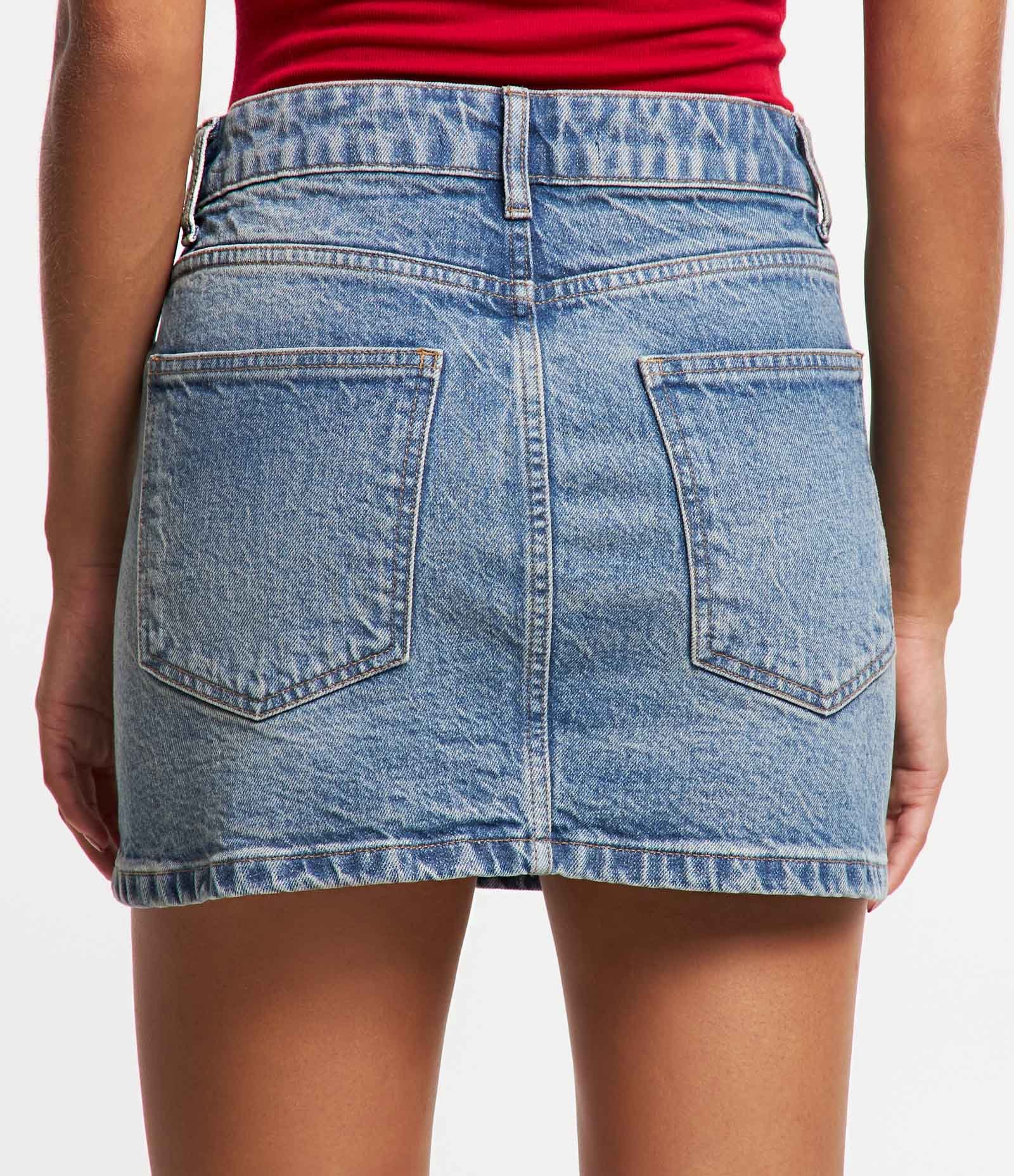 Saia Curta em Jeans Dirty Washed com Franzido Lateral Azul 3