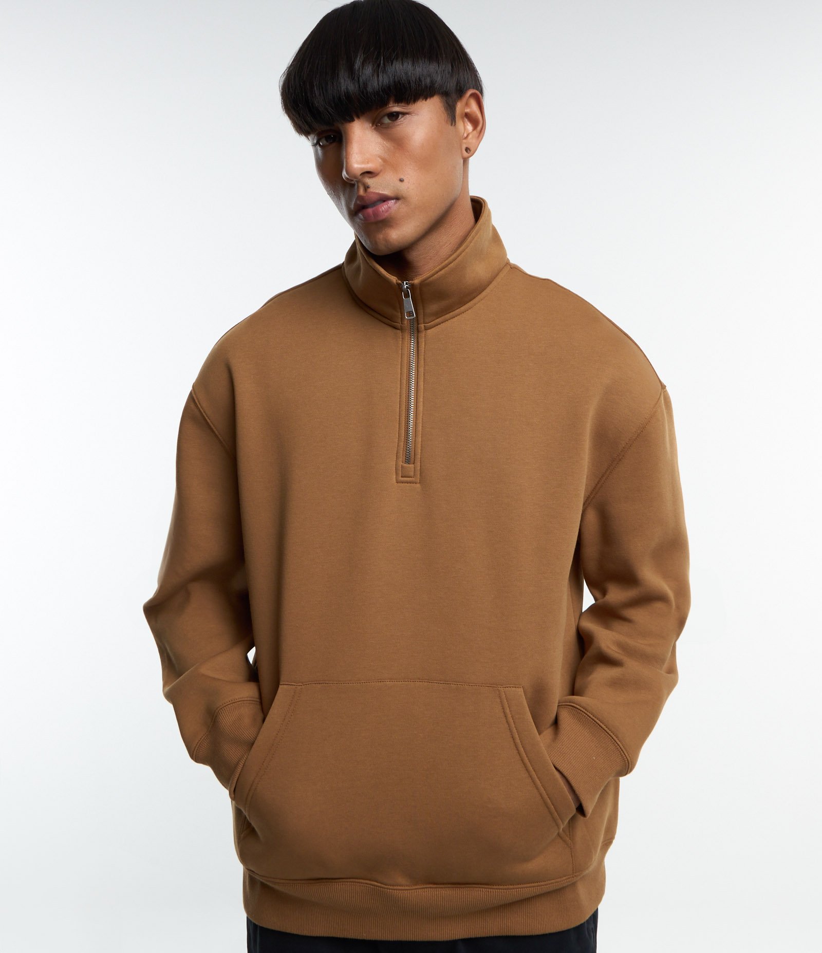 Blusão em Moletom com Gola Alta com Zíper e Bolso Canguru 1