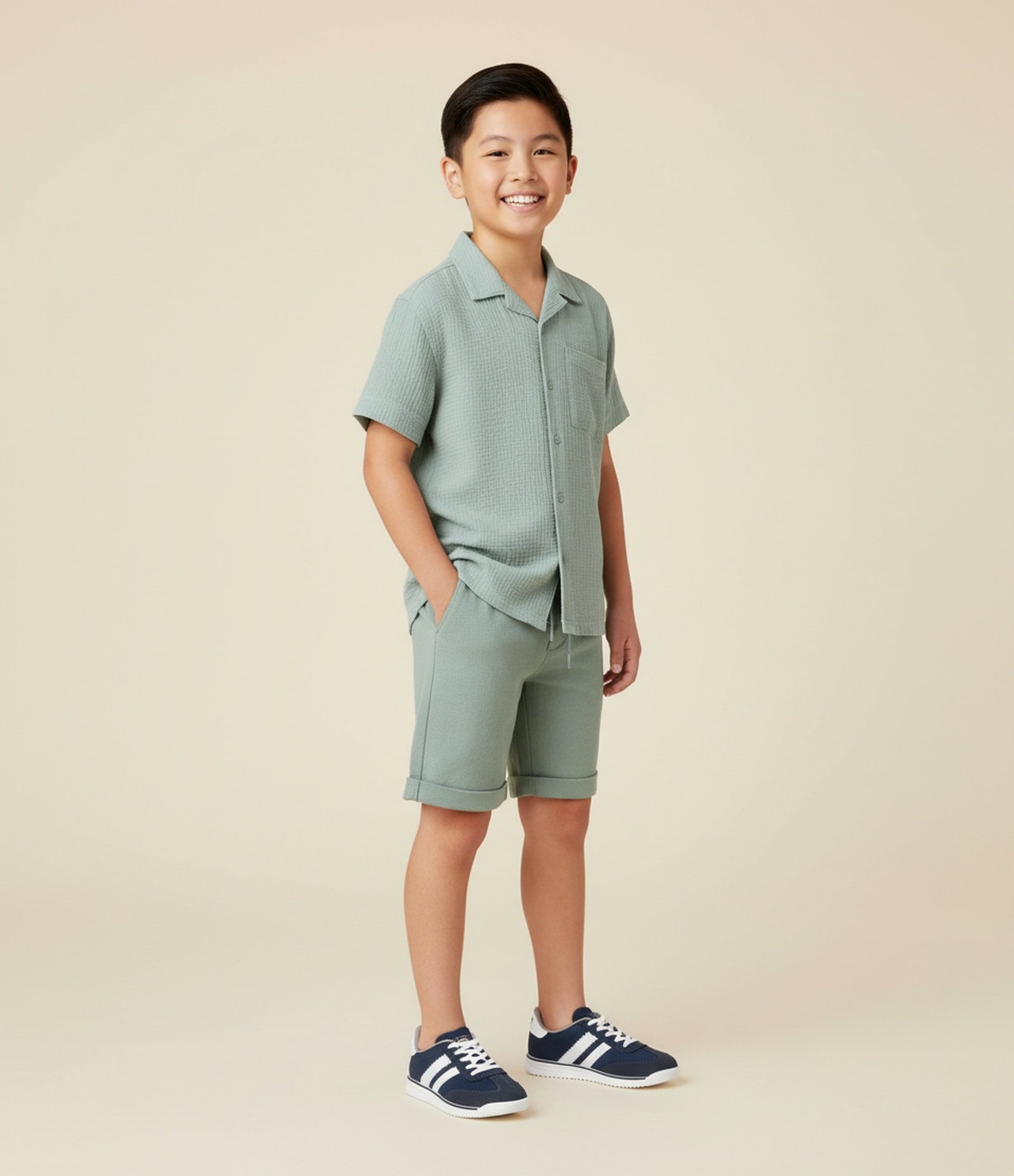 Bermuda Infantil com Barra Dobradinha - Tam 5 a 14 anos Verde 1