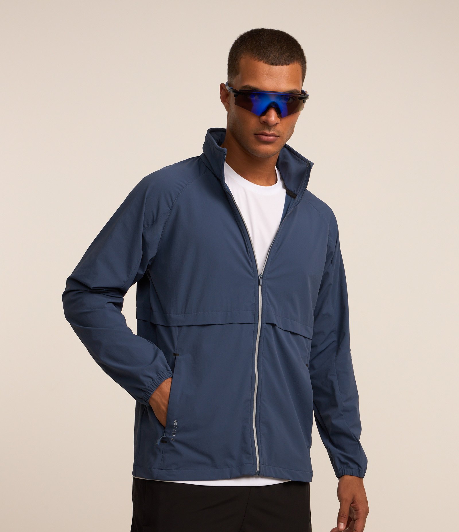 Jaqueta Esportiva com Capuz e Recortes Azul 1