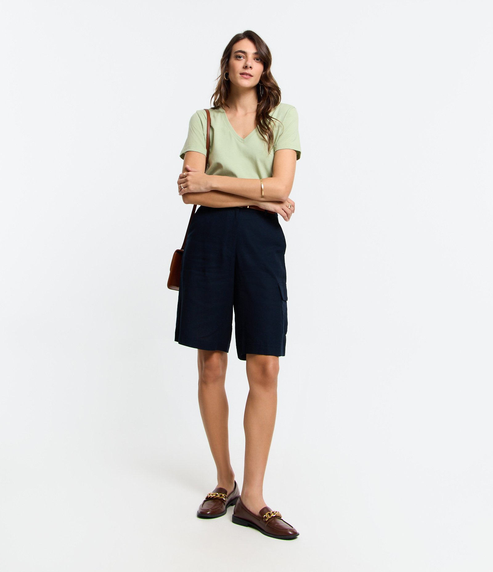 Blusa Básica em Algodão Peruano com Decote V Verde Claro 2