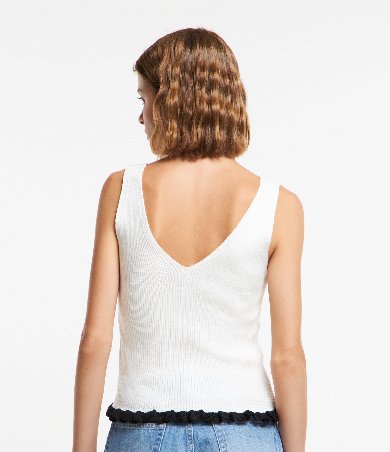 Blusa Regata em Tricô Texturizada e Barra com Frufru Contrastante Branco 3