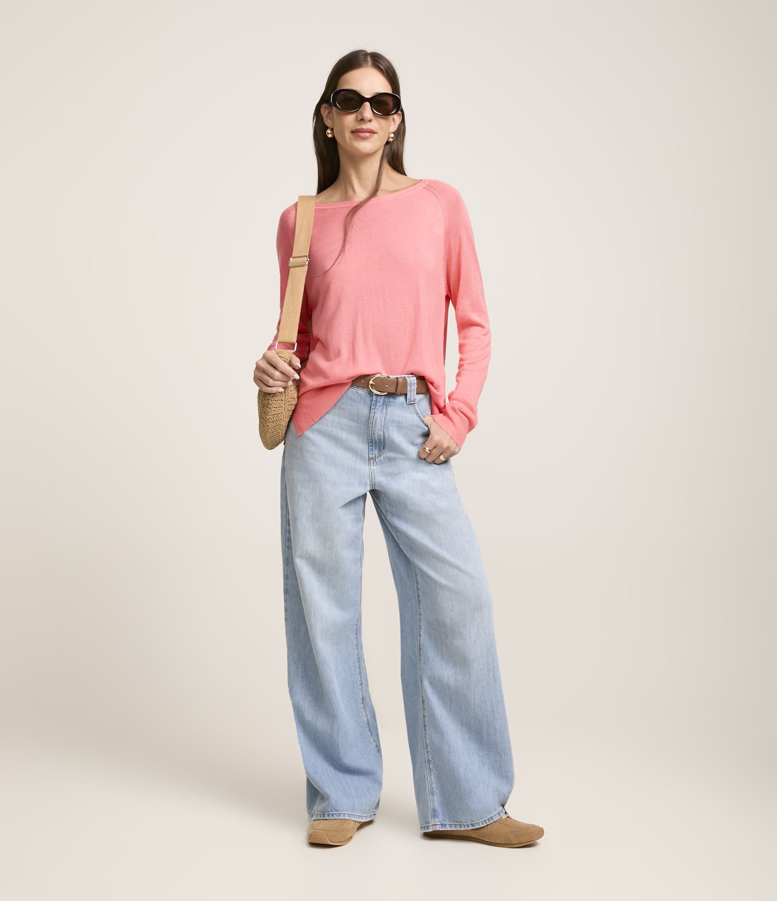 Suéter em Tricô com Gola Redonda Coral 2