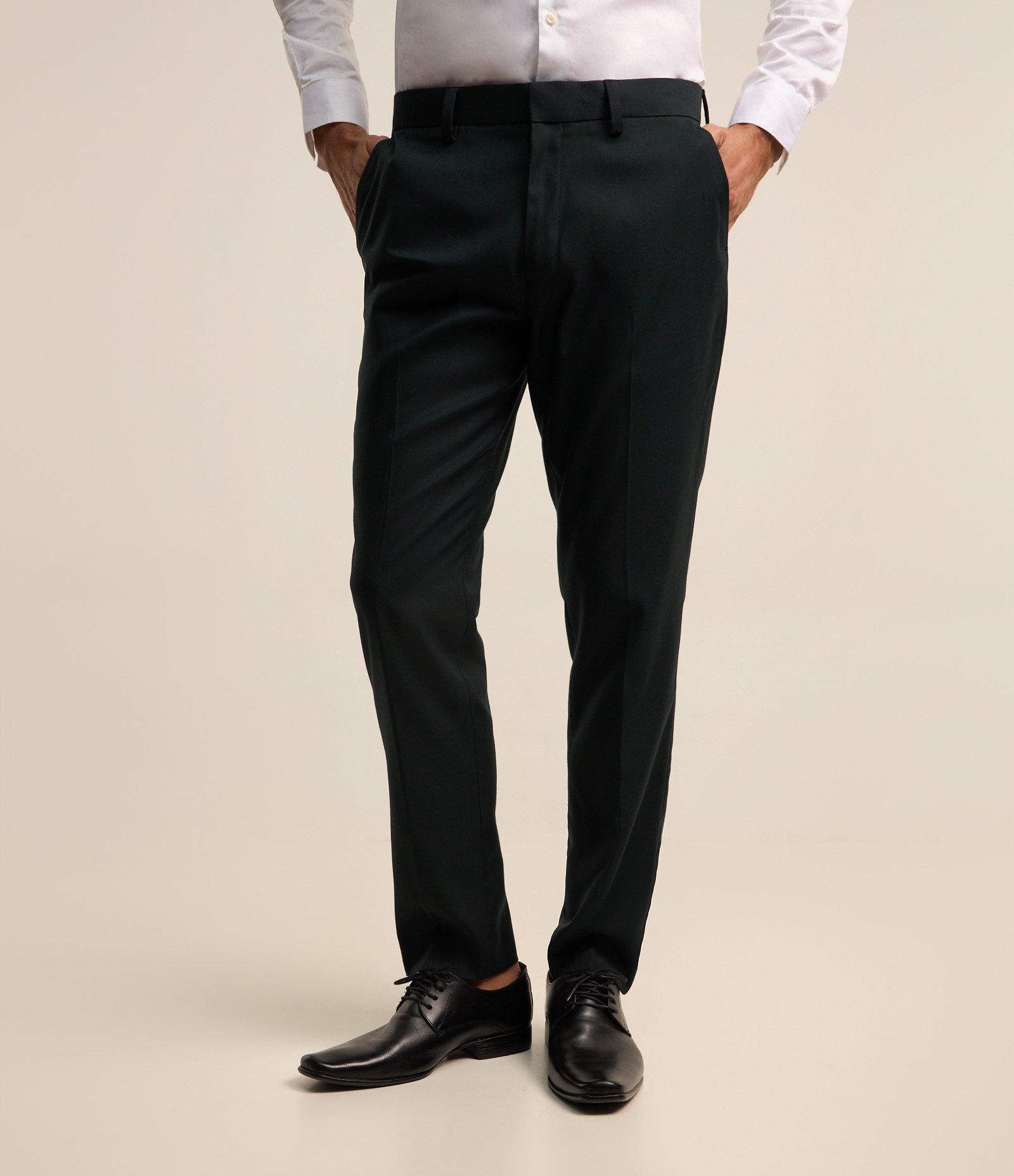 Calça em Tricoline com Textura Sarjado Preto 1