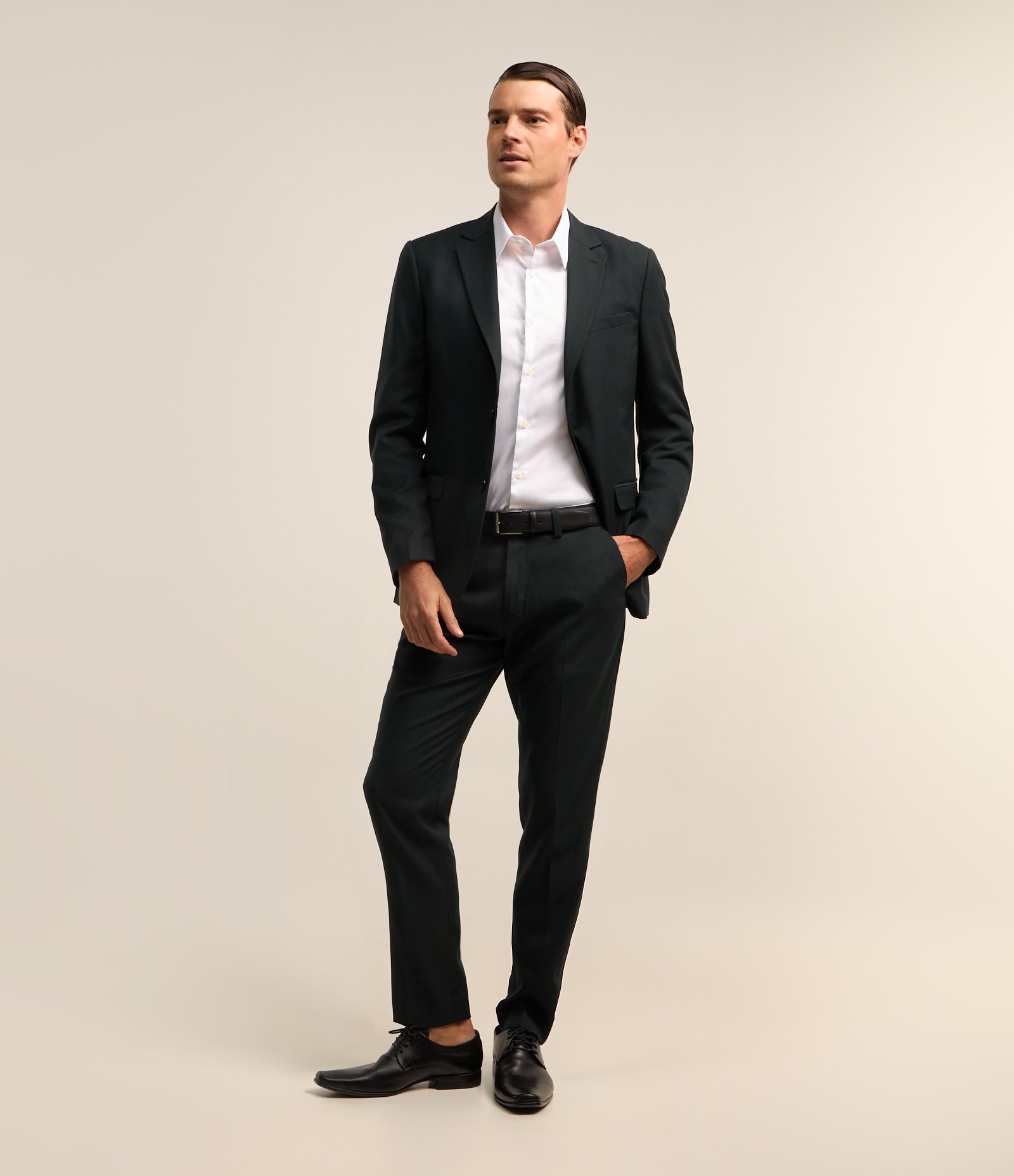 Calça em Tricoline com Textura Sarjado Preto 2