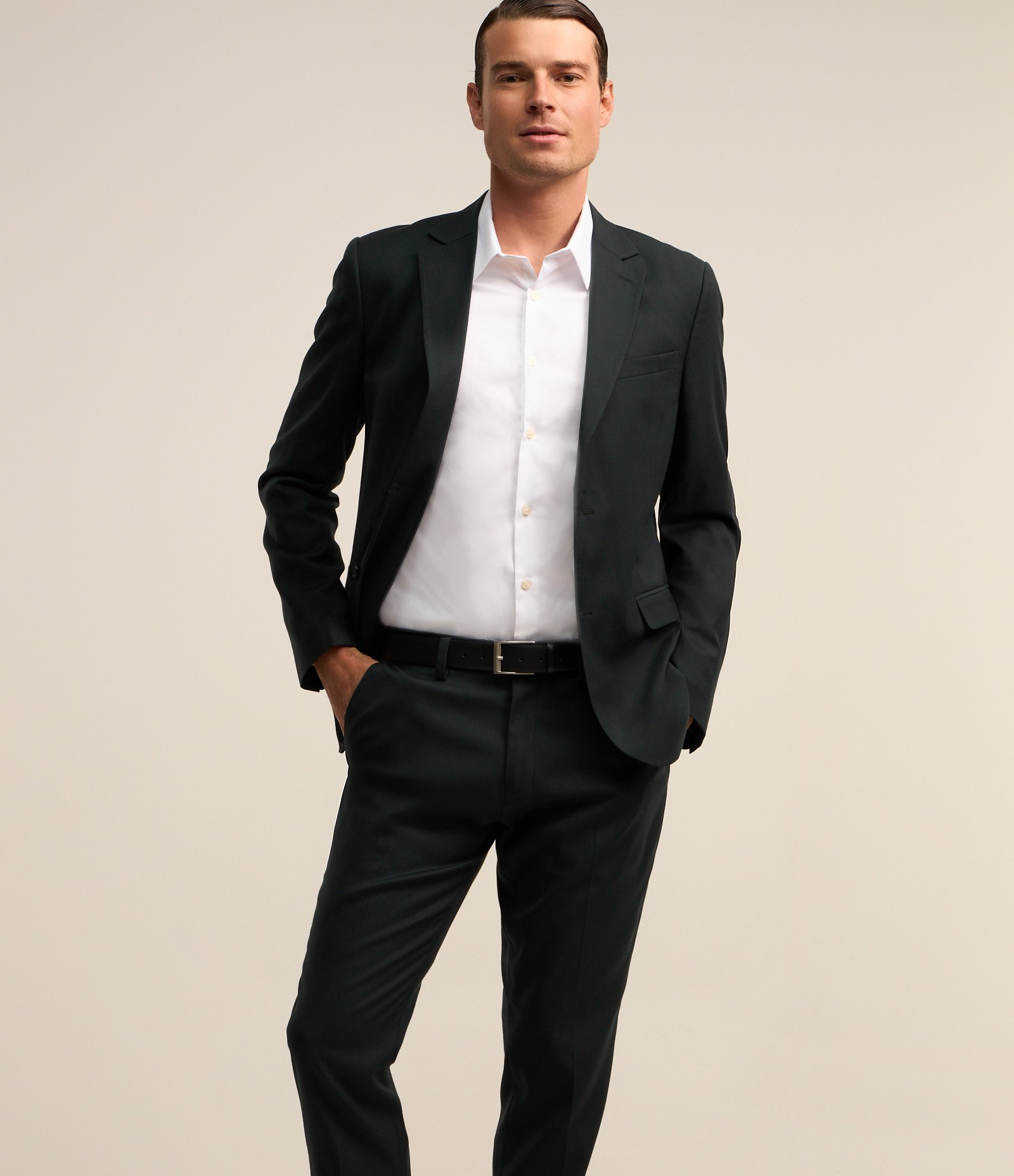 Calça em Tricoline com Textura Sarjado Preto 4