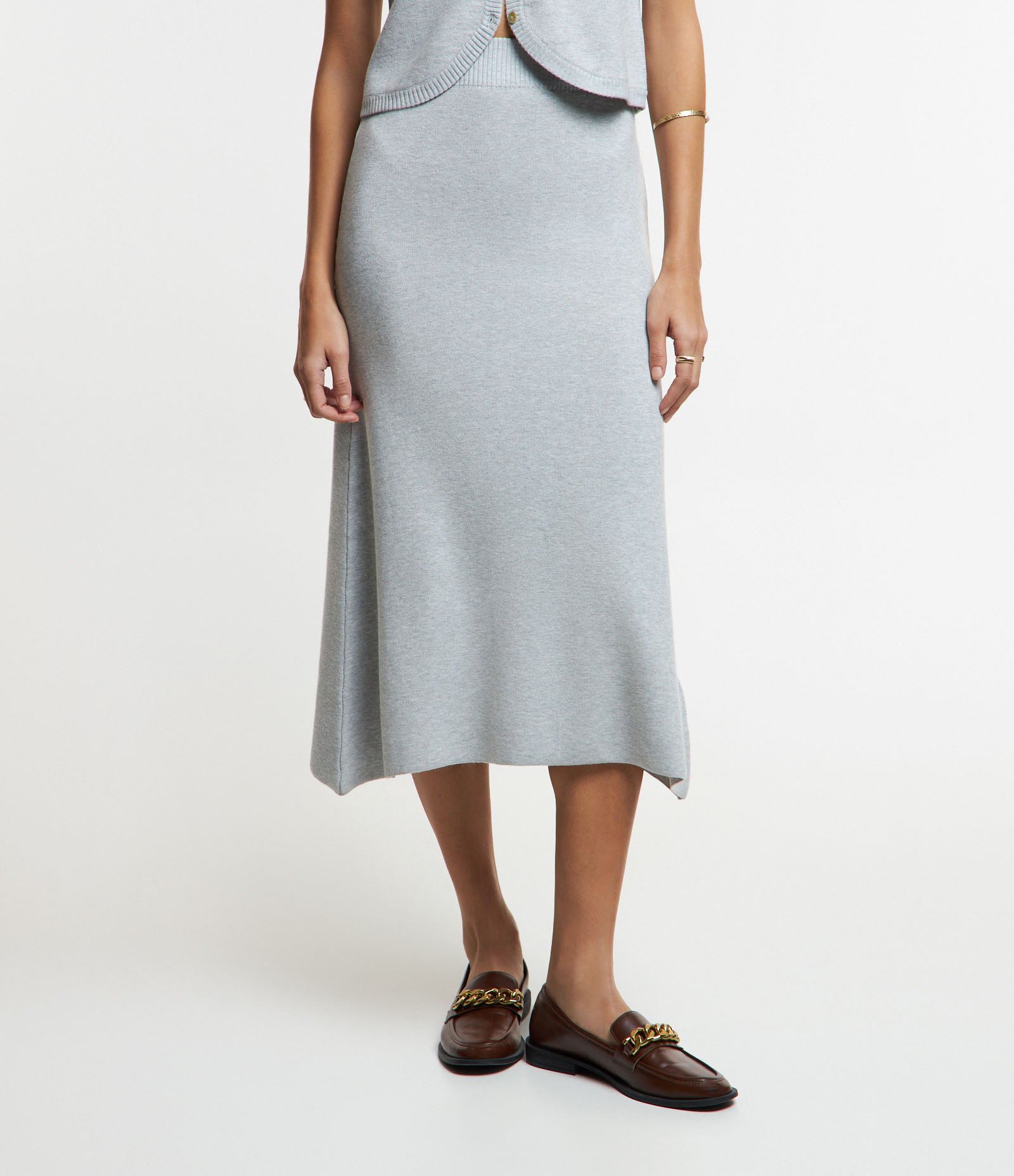 Saia Midi Evase em Viscose com Cós Elástico Cinza 2