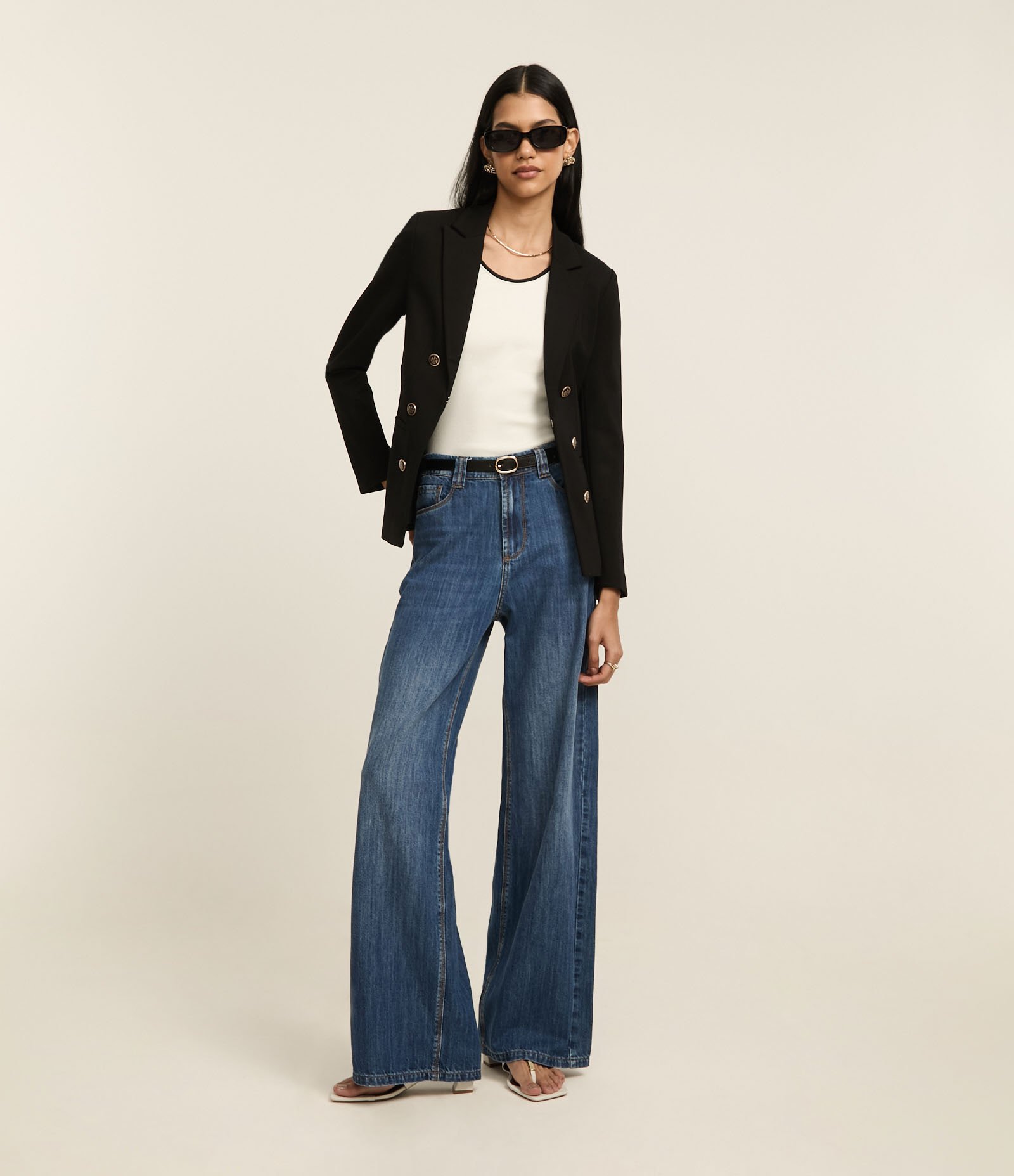 Blazer Alfaiatado em Ponto Roma com Botões Brasão Preto 2