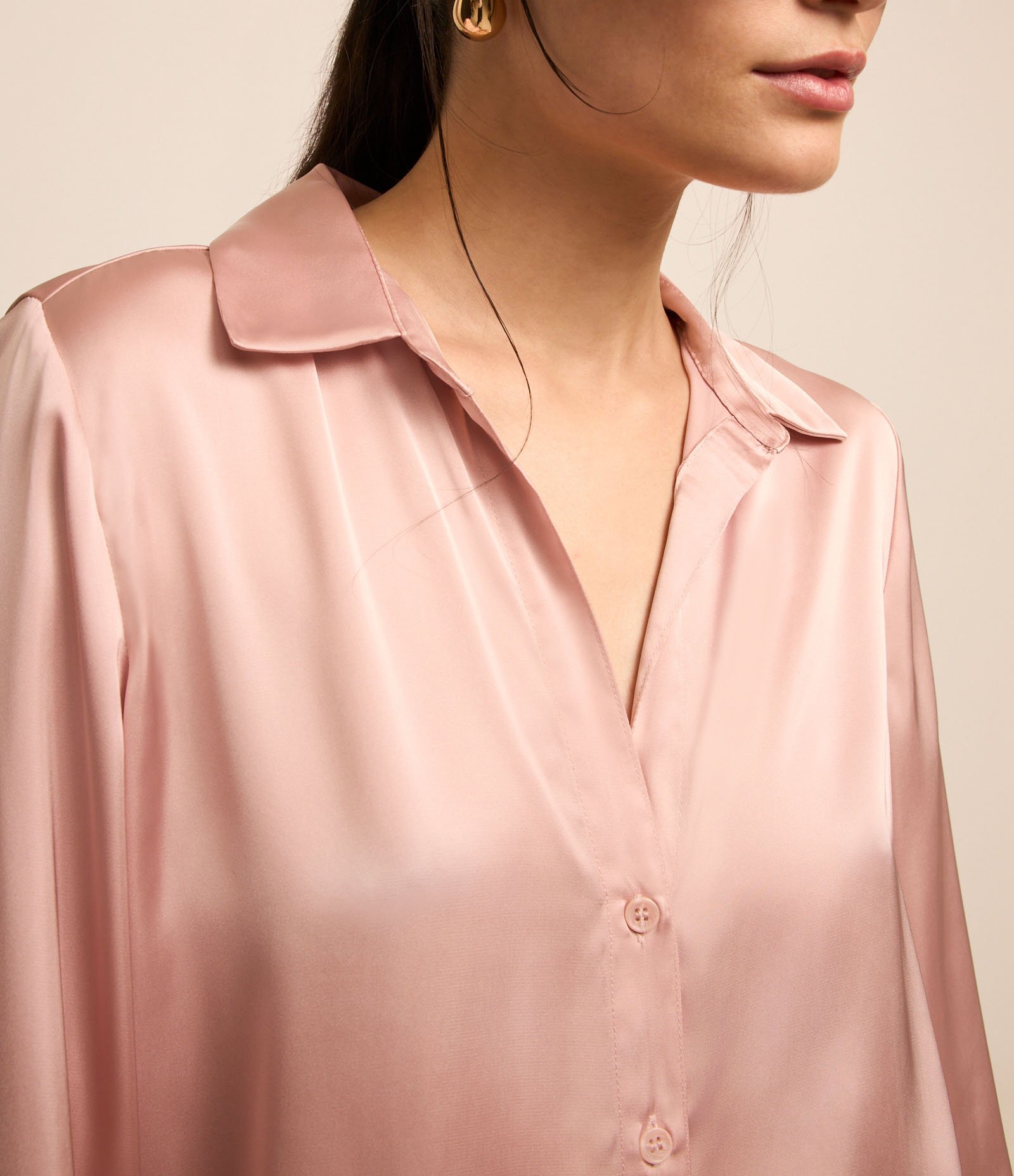 Camisa Acetinada com Abotoamento Frontal Rosa 3