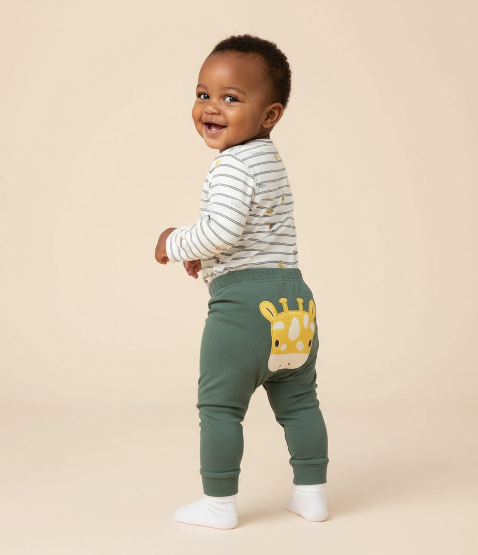 Conjunto Infantil em Suedine com Bordado de Girafinha - Tam RN a 18 meses Verde 1