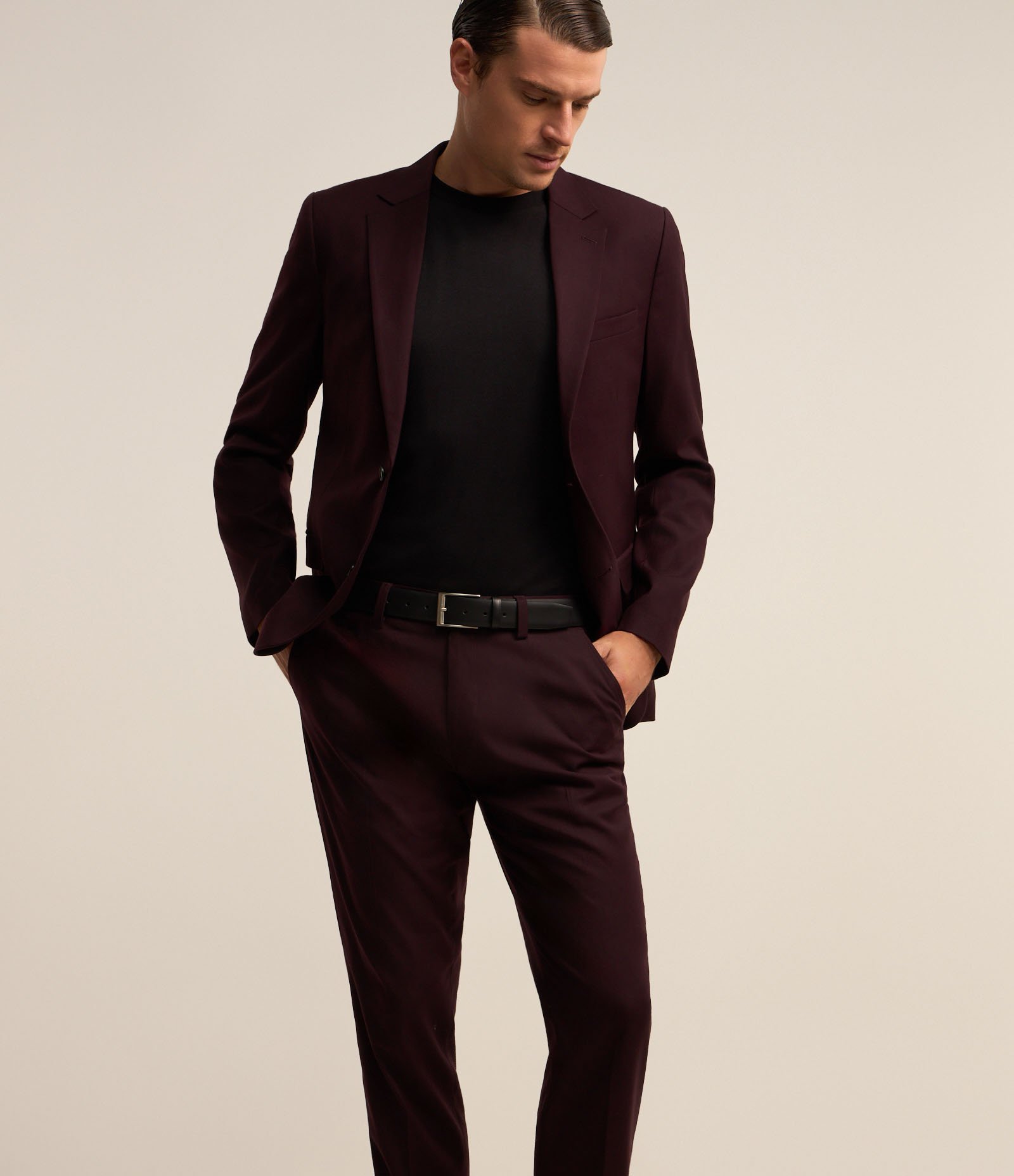 Calça Social em Tricoline com Textura Sarjada Vinho 2