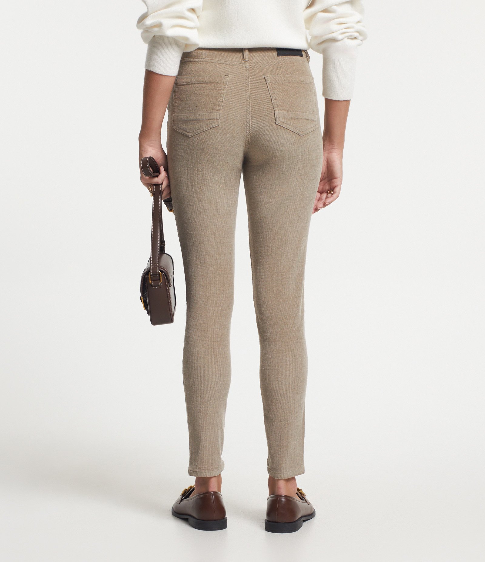 Calça Skinny em Veludo Cotelê 5