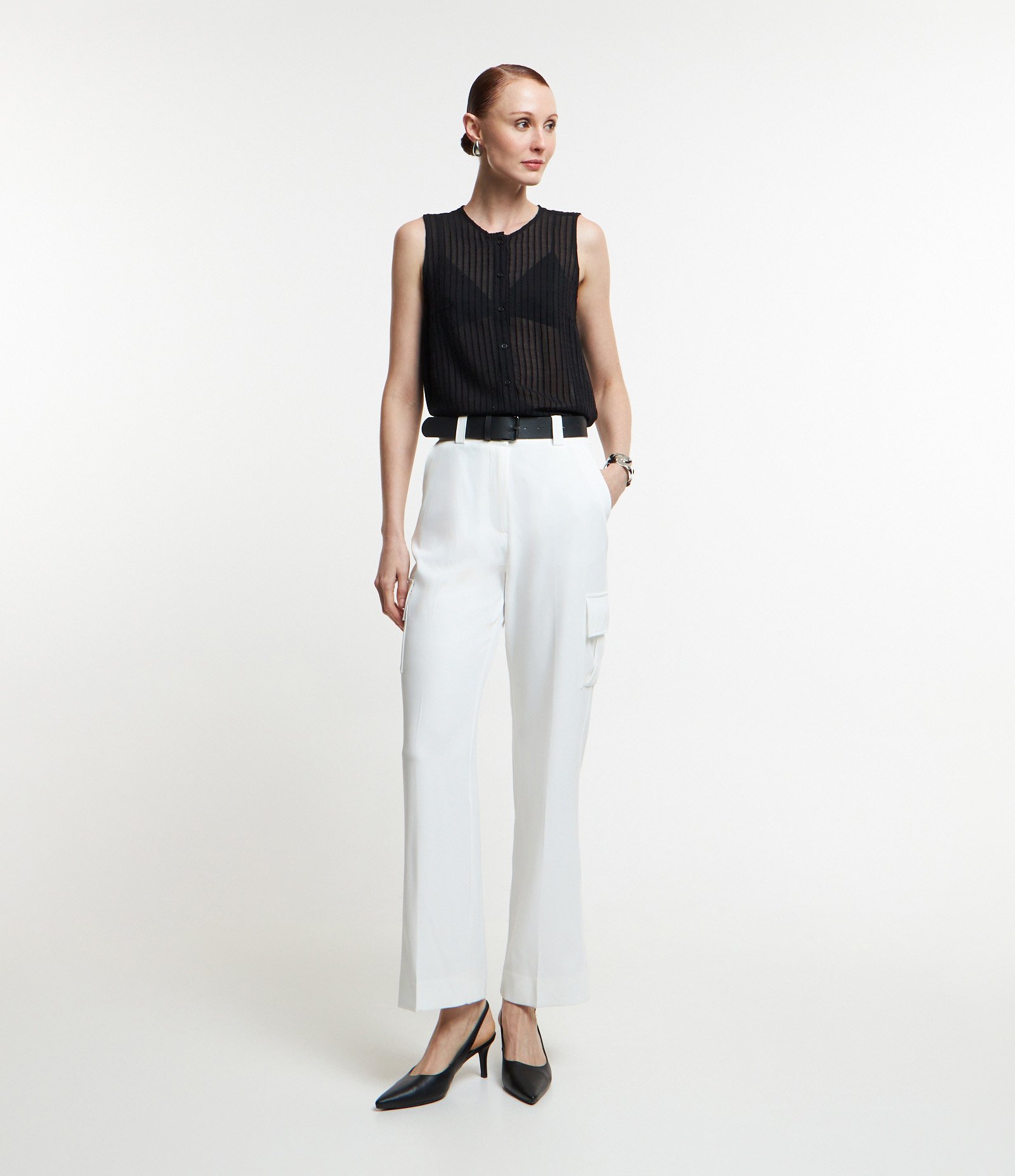 Calça Reta Alfaiatada em Crepe com Cinto e Bolsos Laterais Branco Neve 1