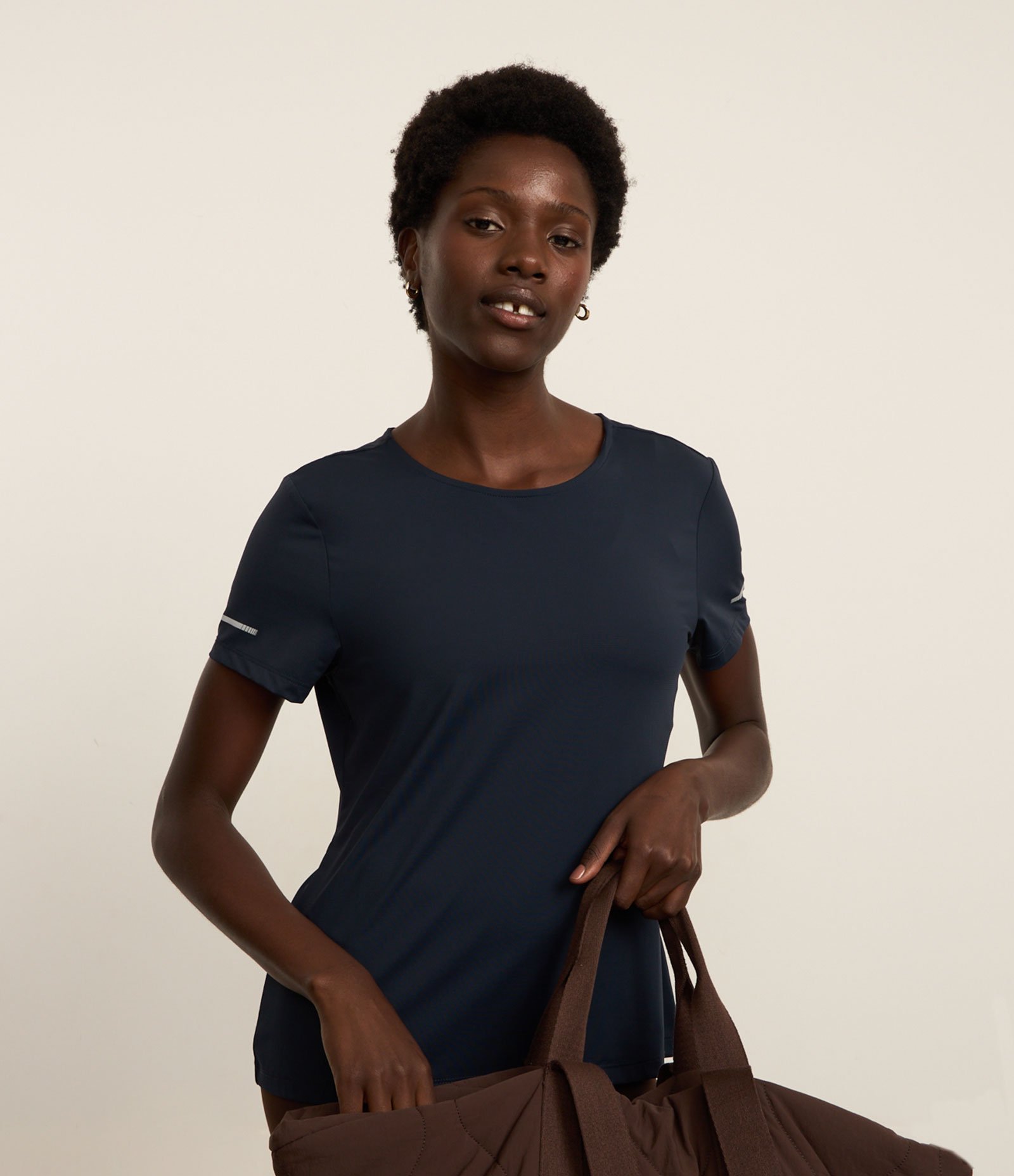 Camiseta Esportiva Regular Texturizada com Detalhe Refletivo 1