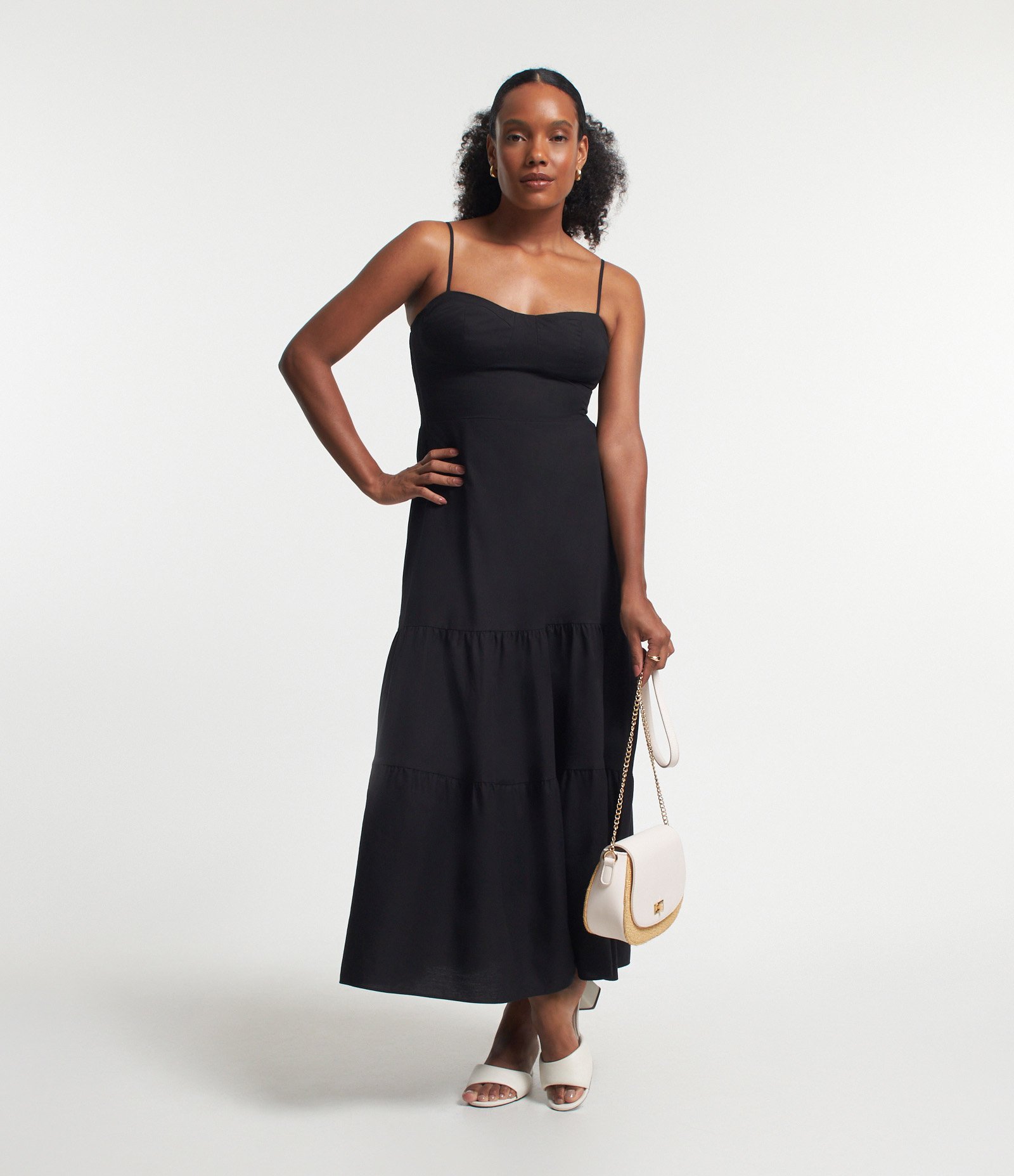 Vestido Evasê em Tricoline com Decote Coração e Bolinhas na Alça Preto 2