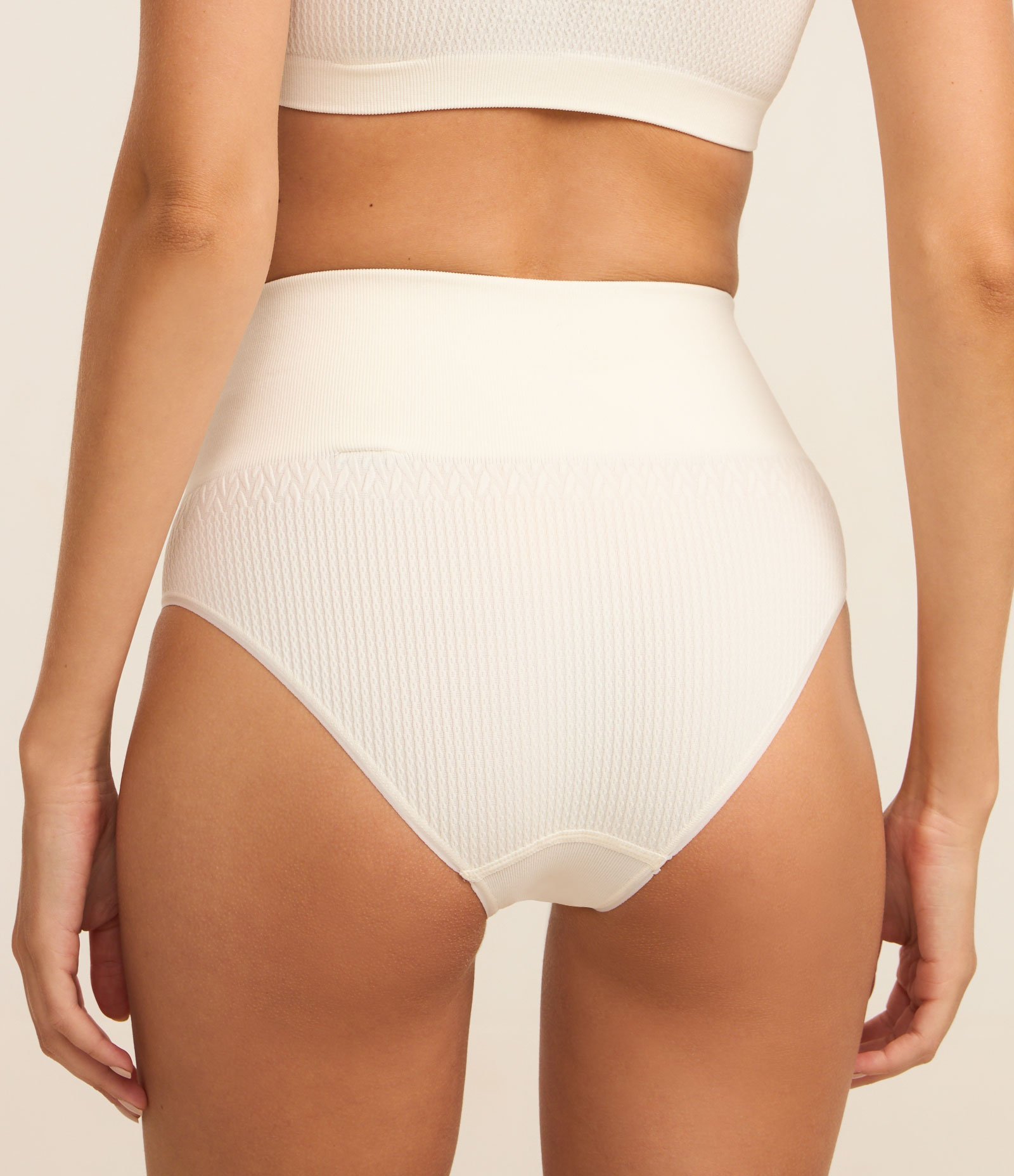 Calcinha Alta em Poliamida Seamless Texturizada Branco Neve 5