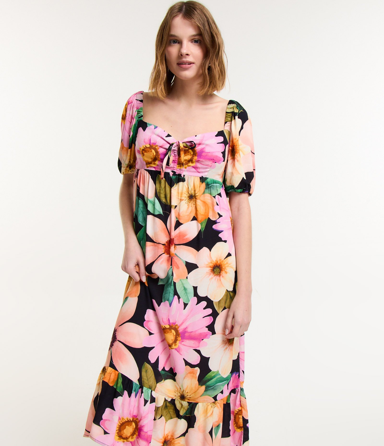 Vestido Midi Manga Bufante em Viscose com Flores Estampadas Multicores 2