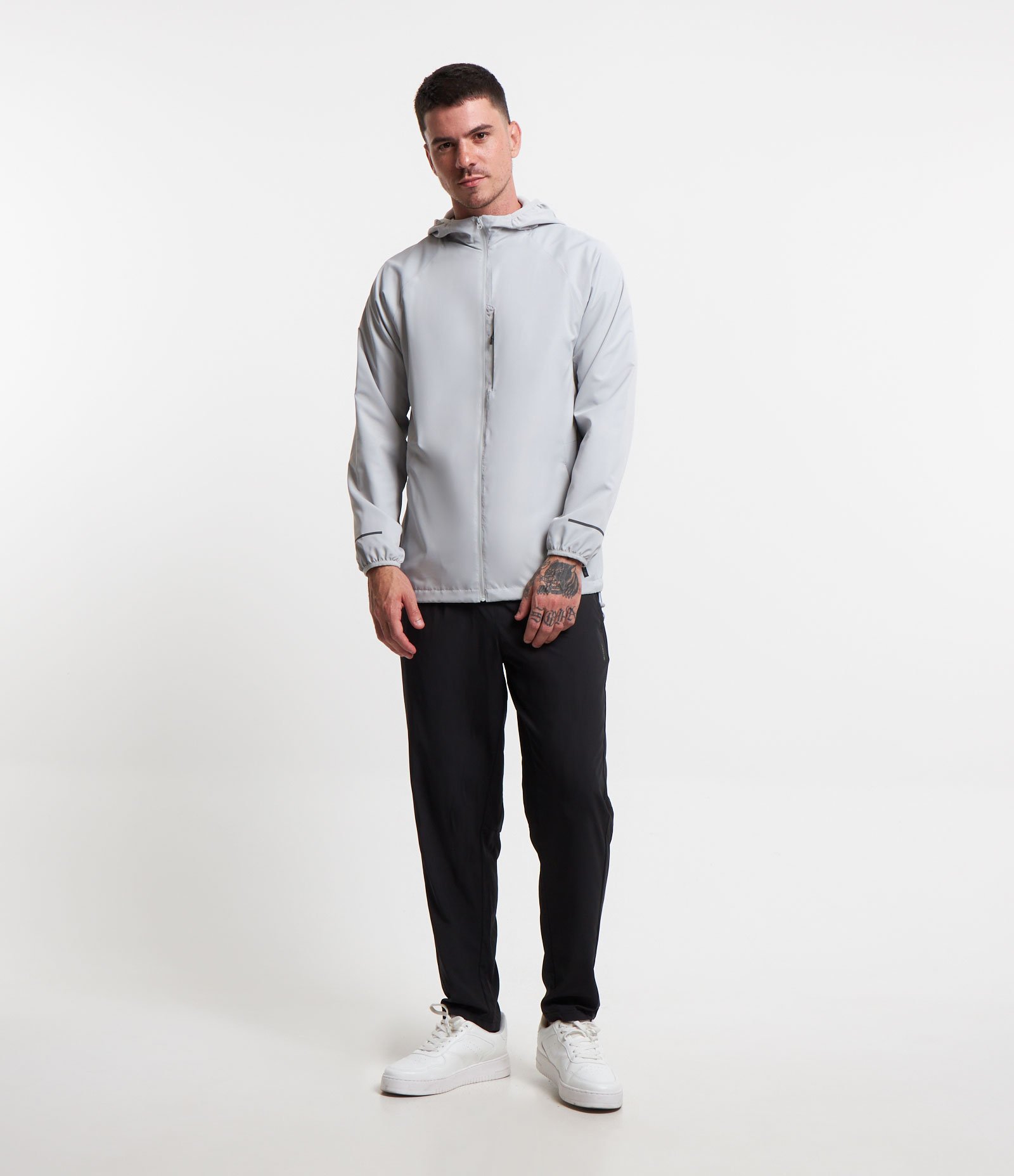 Jaqueta Esportiva com Punhos Ajustados e Capuz 2