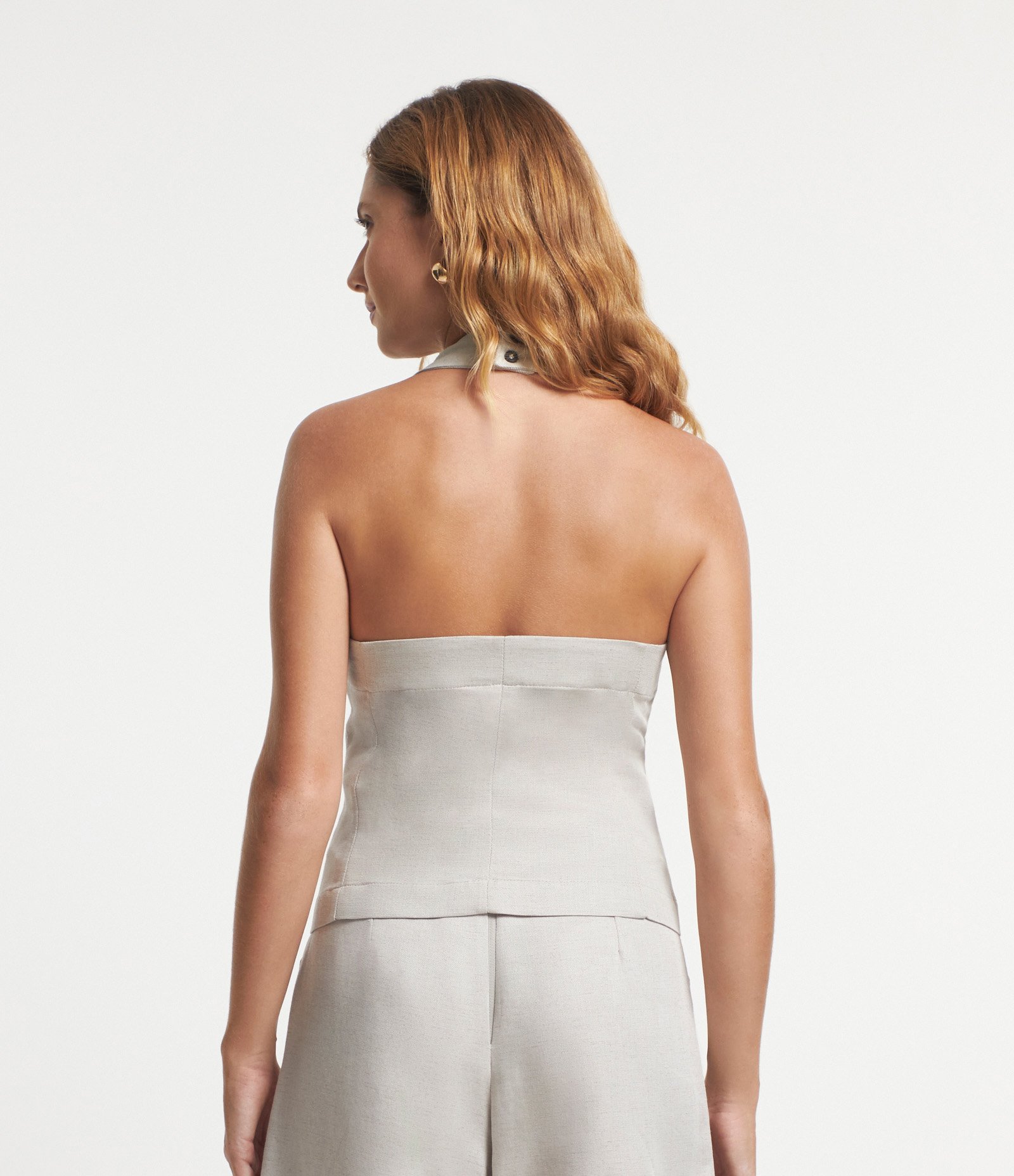 Colete Frente Única em Viscolinho com Botão na Gola e Fechamento Frontal Cinza 5