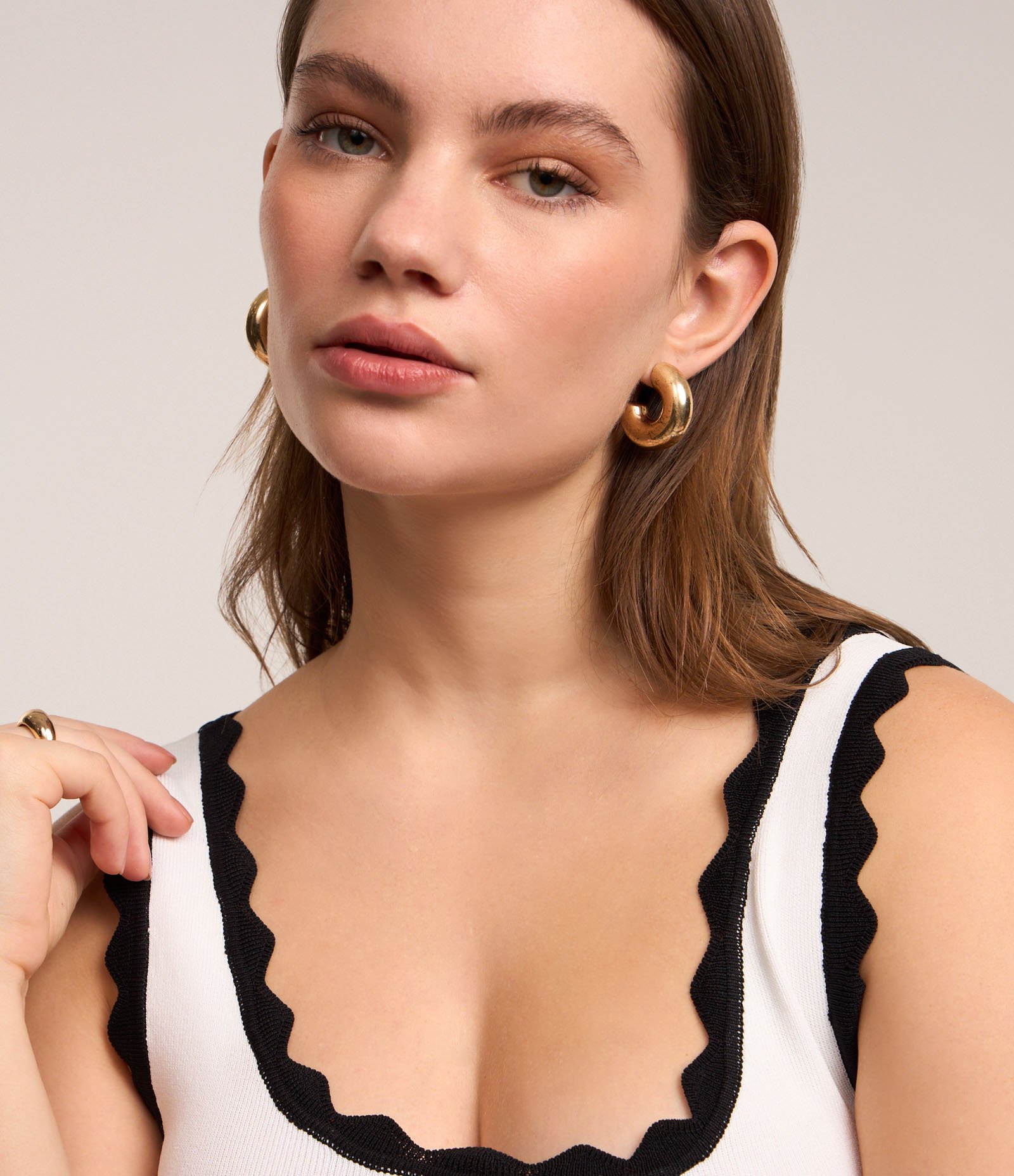 Blusa Regata em Viscose com Detalhe de Ondinhas Branco 3