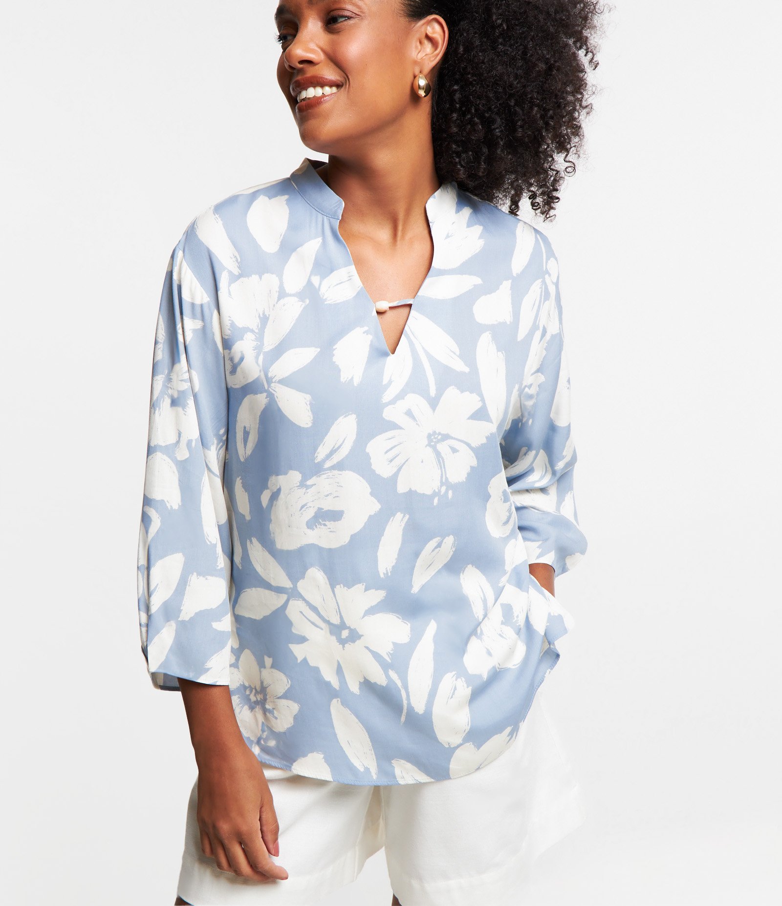 Blusa em Viscose com Manga 7/8 e Estampa Floral Azul 1