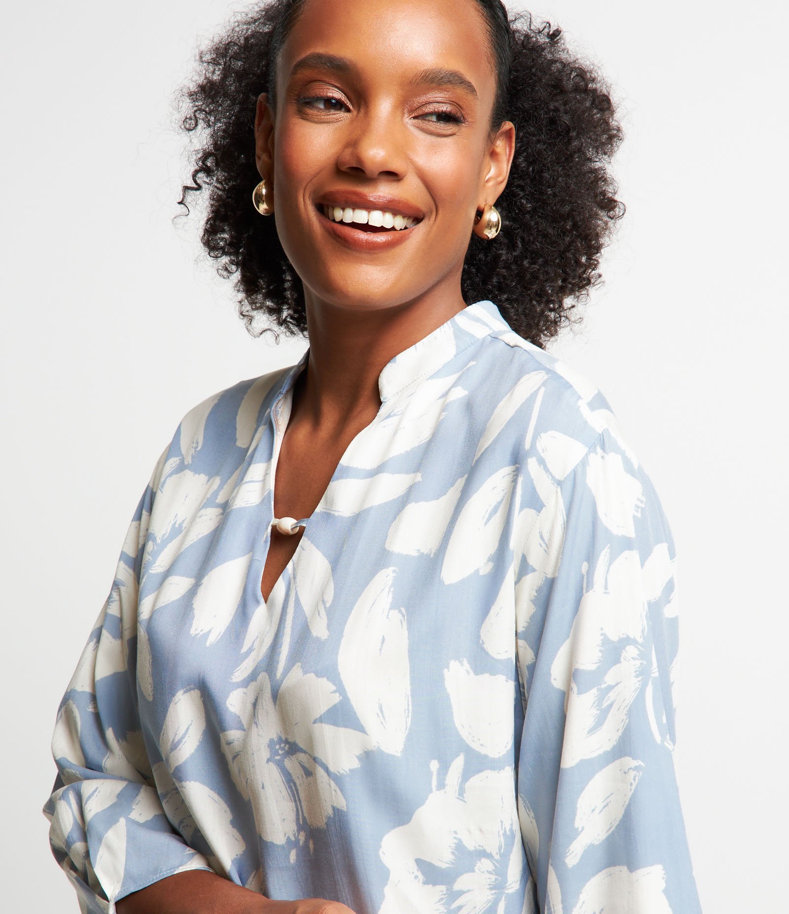 Blusa em Viscose com Manga 7/8 e Estampa Floral Azul 3