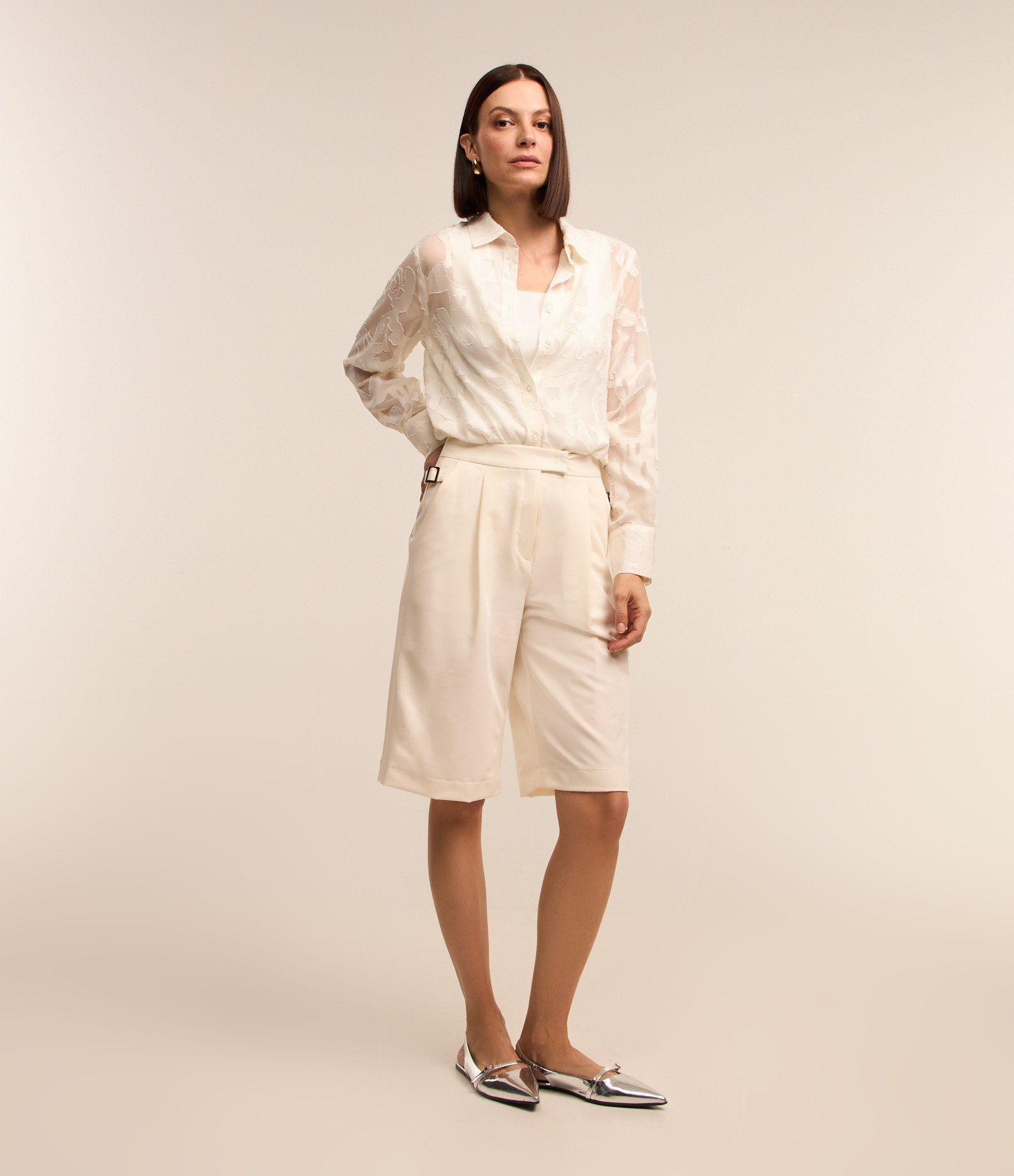Camisa em Chiffon com Textura Devorê Off White 2
