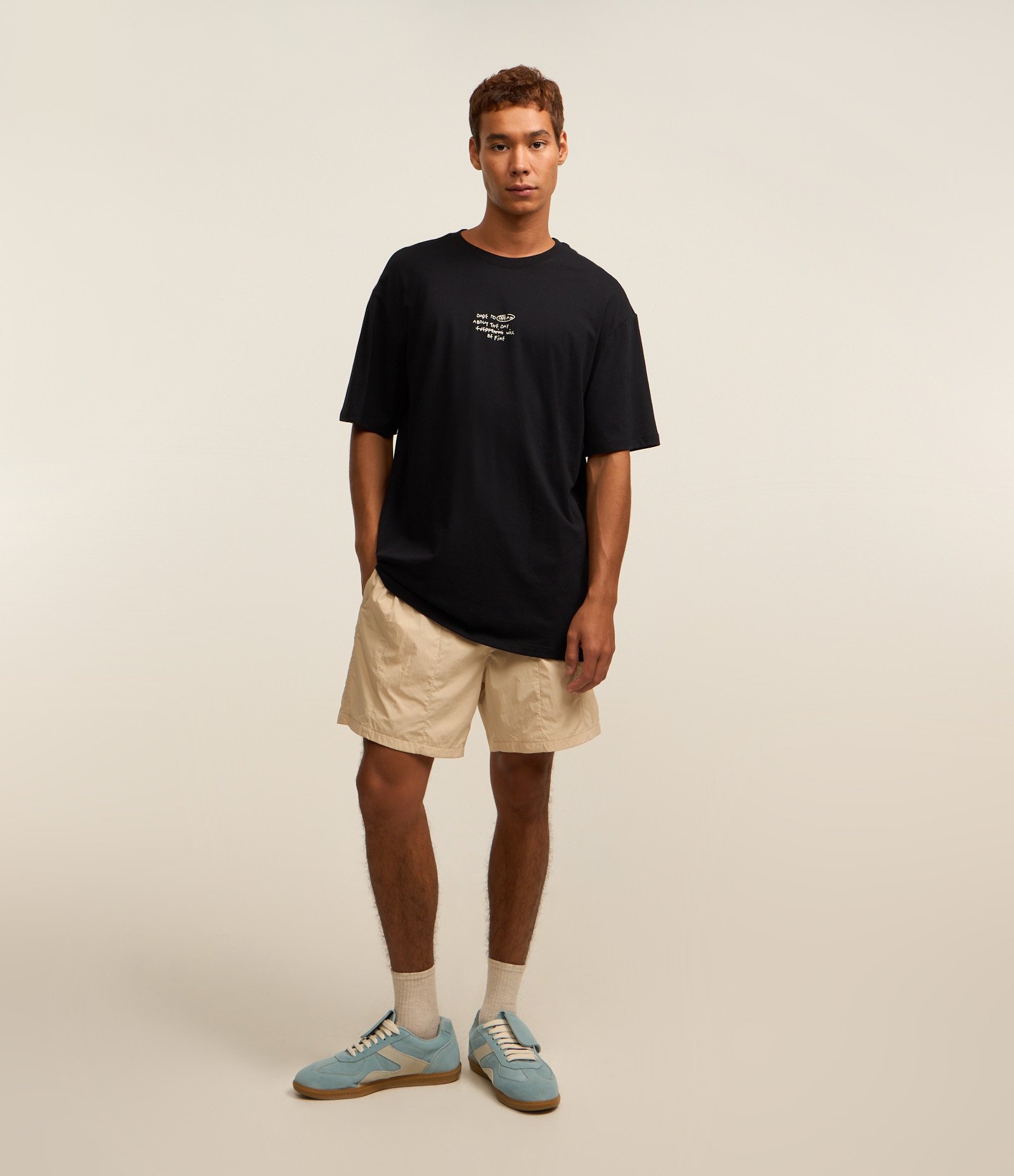 Bermuda em Poliamida com Puxador no Cós Bege 1