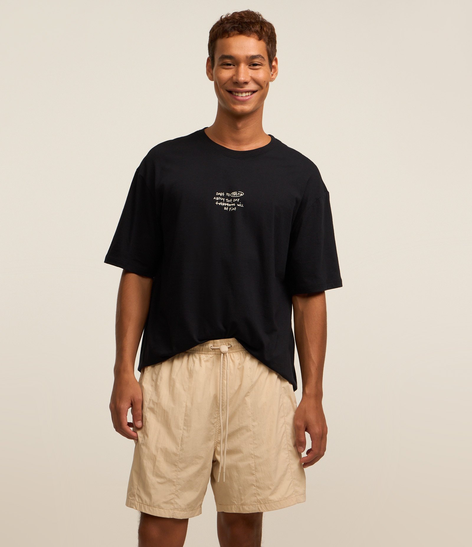 Bermuda em Poliamida com Puxador no Cós Bege 2