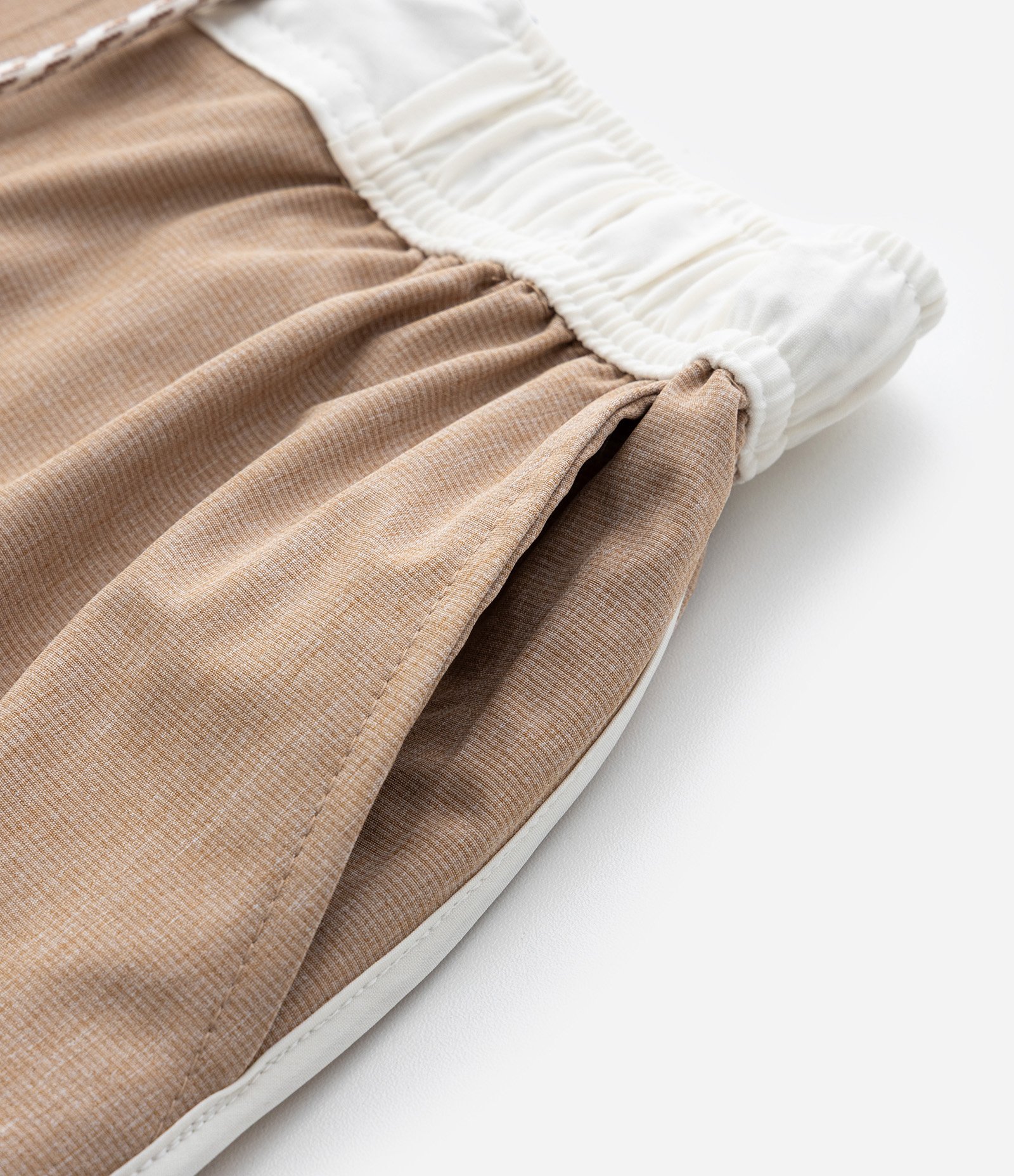 Bermuda de Banho Infantil com Contraste - Tam 05 a 14 Anos Marrom 4