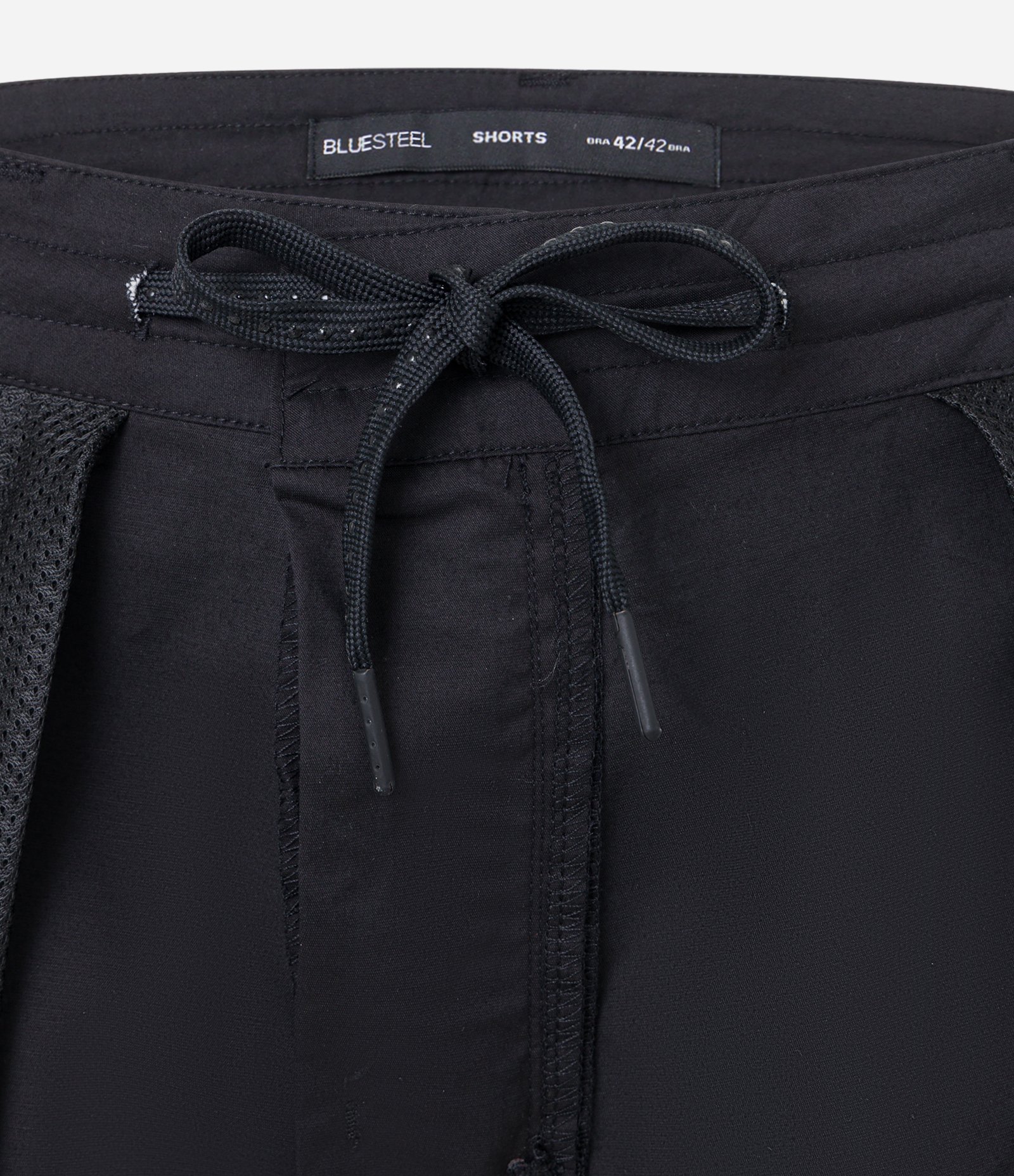 Bermuda com Textura no Cós e Cordão Interno 7