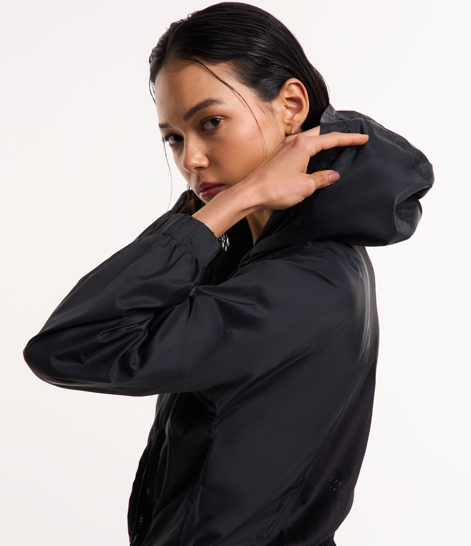 Jaqueta Corta Vento Esportiva em Poliamida com Fechamento em Zíper Preto 5