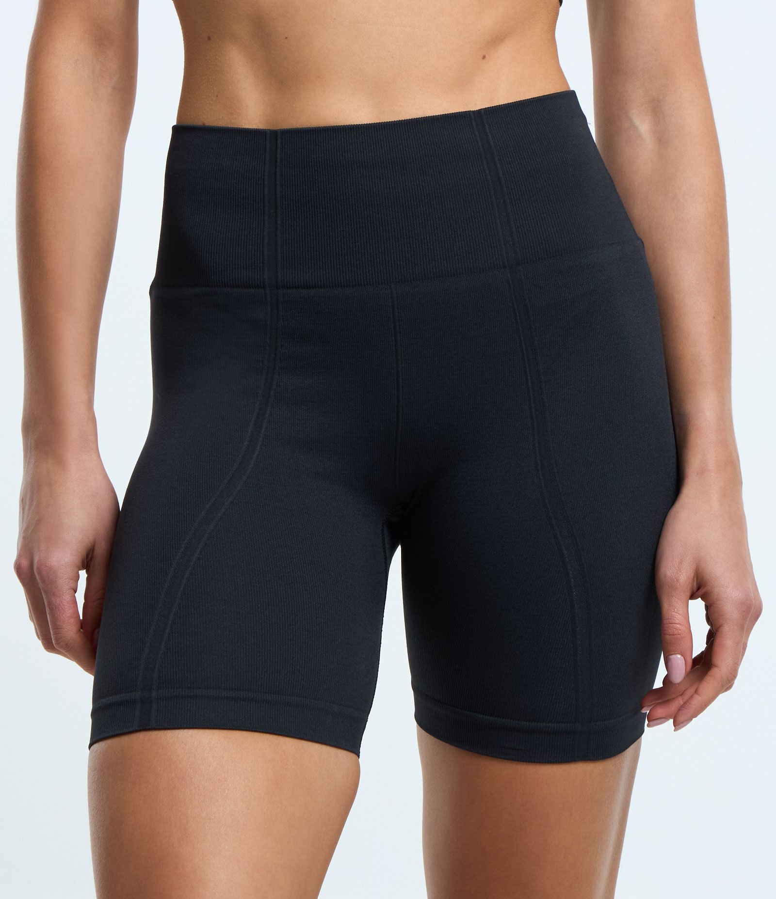 Bermuda em Poalimida Seamless com Textura Jacquard Preto 2