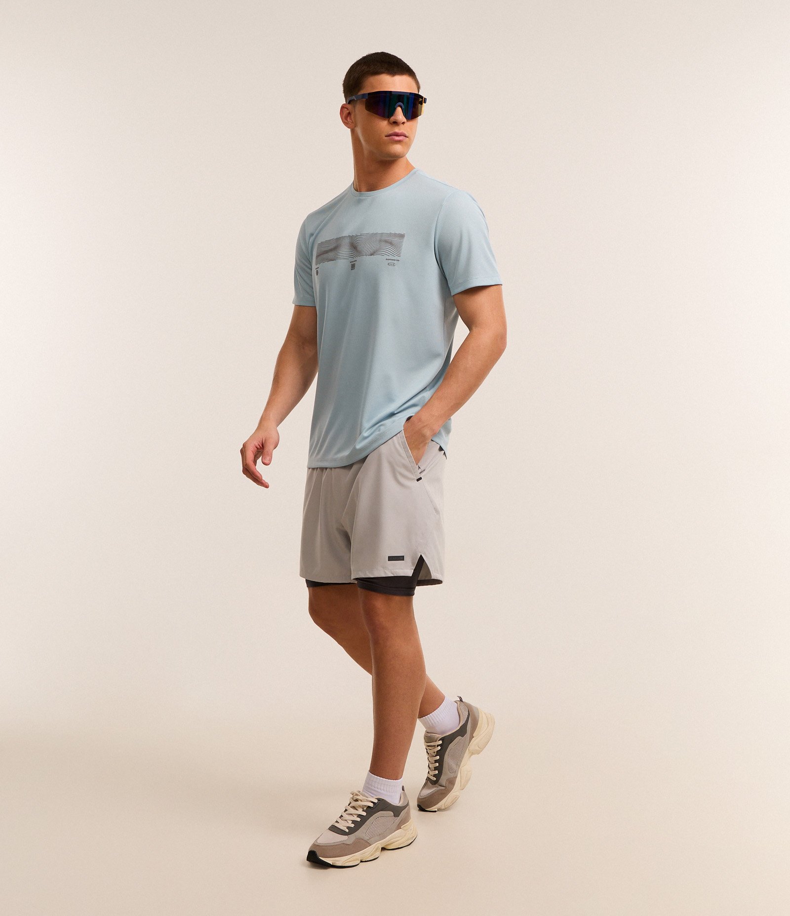 Bermuda Esportiva Corrida com Short de Compressão Cinza 1