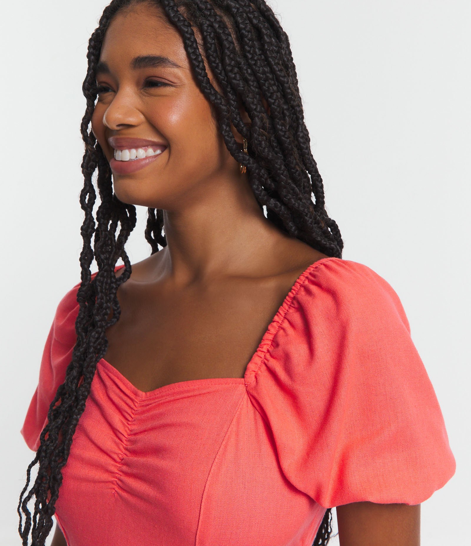 Vestido Curto em Linho com Manga Bufante e Recorte Vazado na Lateral Laranja Coral 4