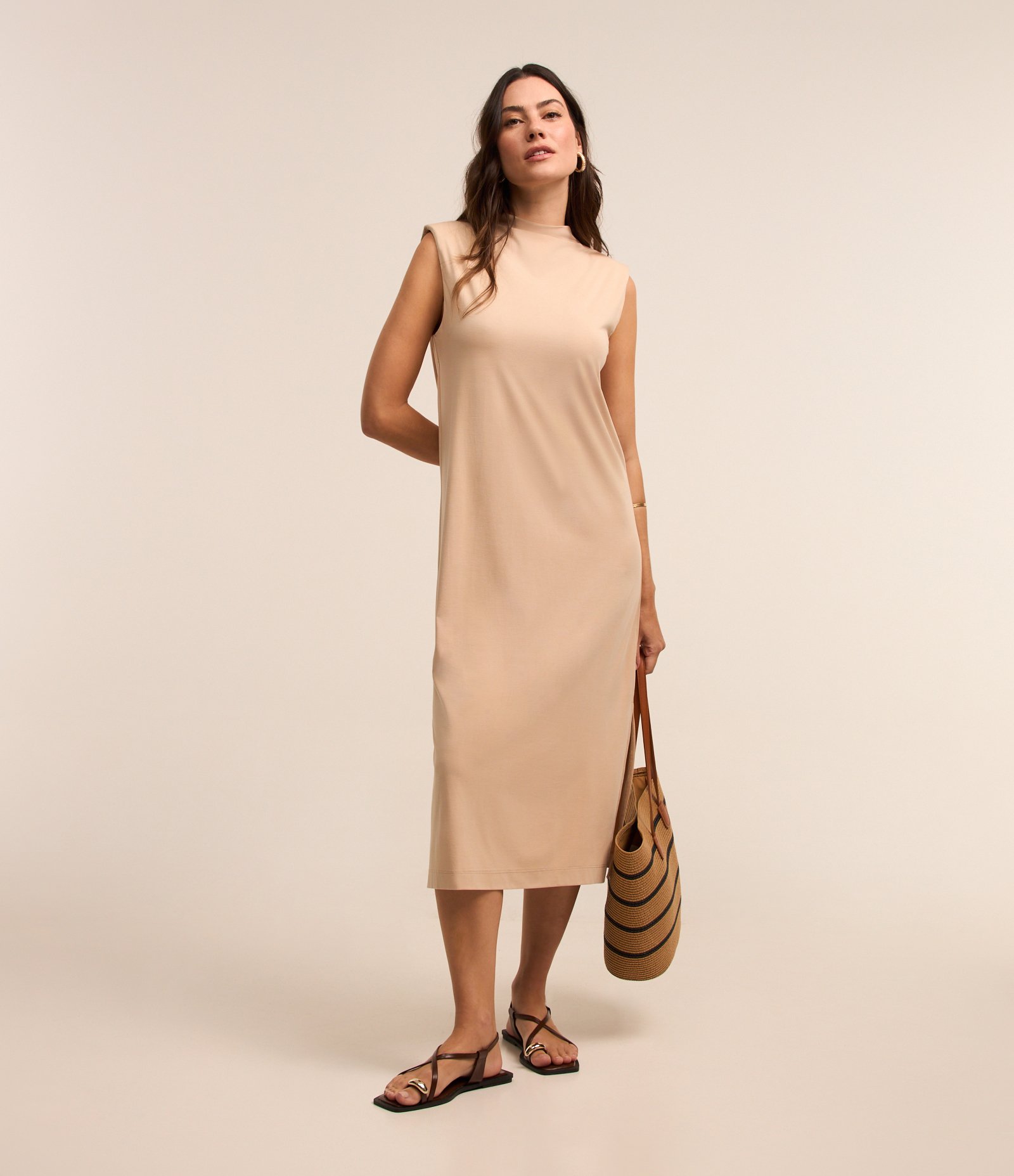 Vestido em Viscose com Ombreiras e Golinha Alta Off White 2