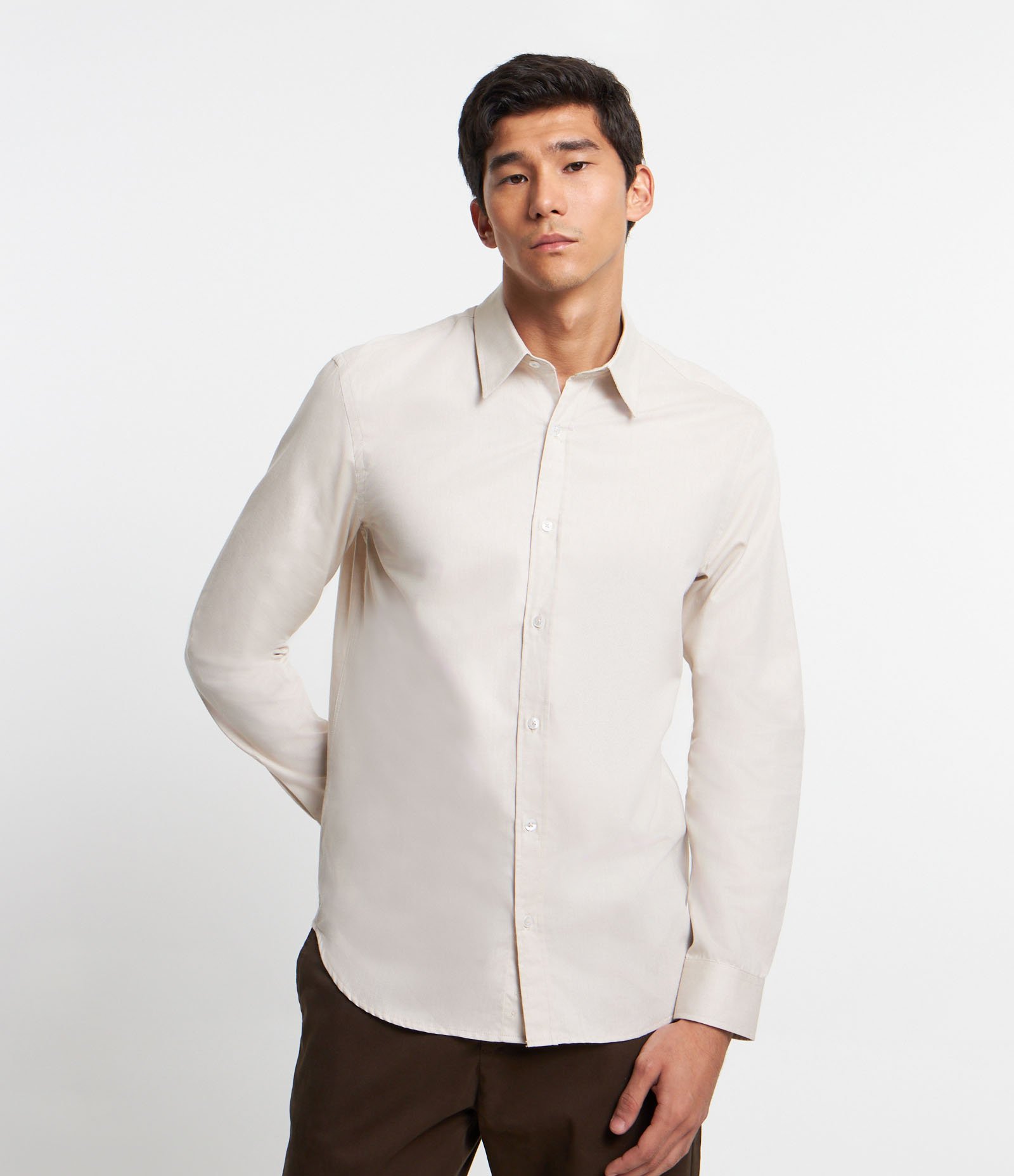 Camisa em Oxfordine com Abotoamento Frontal Crú 1