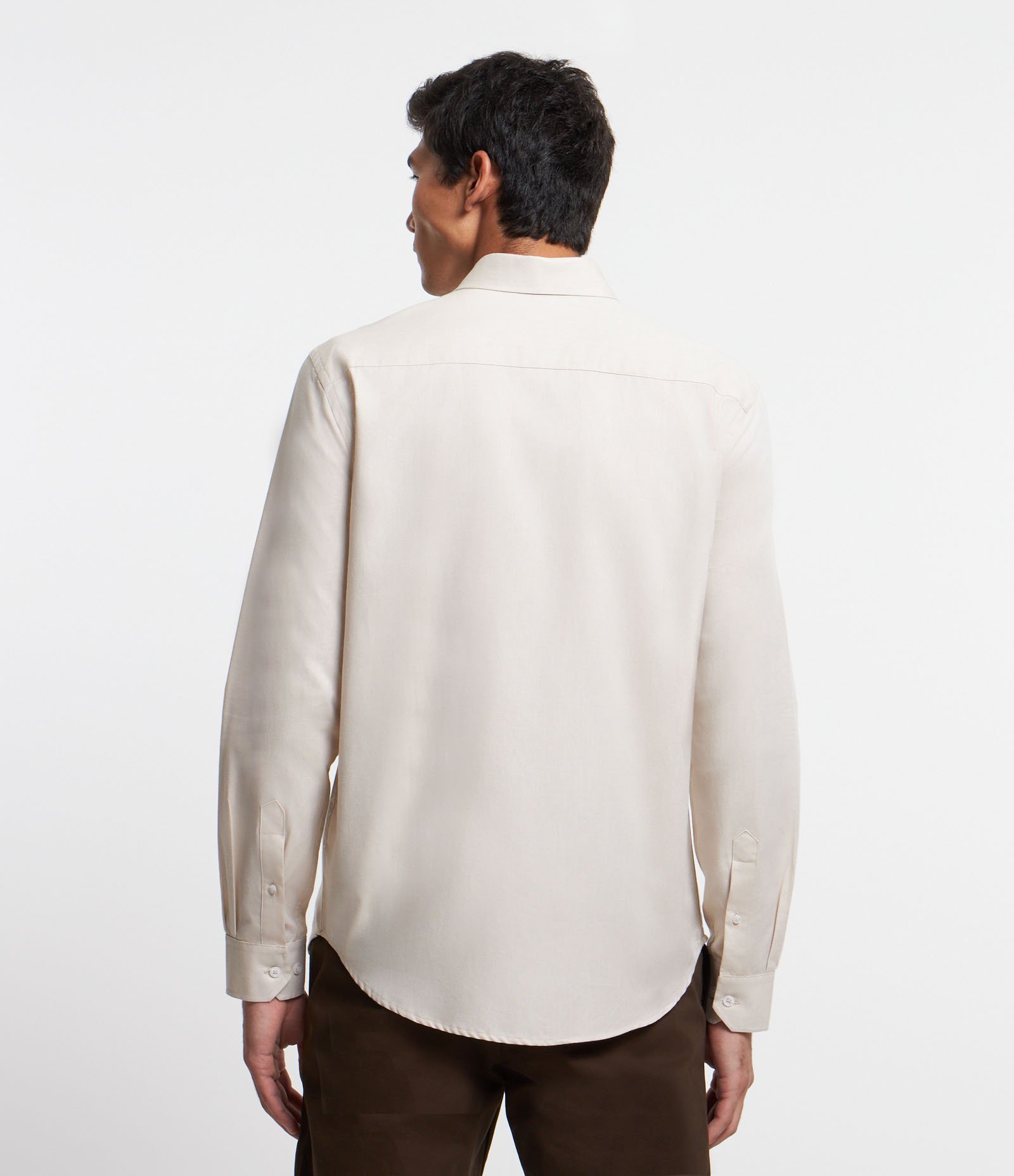 Camisa em Oxfordine com Abotoamento Frontal Crú 4