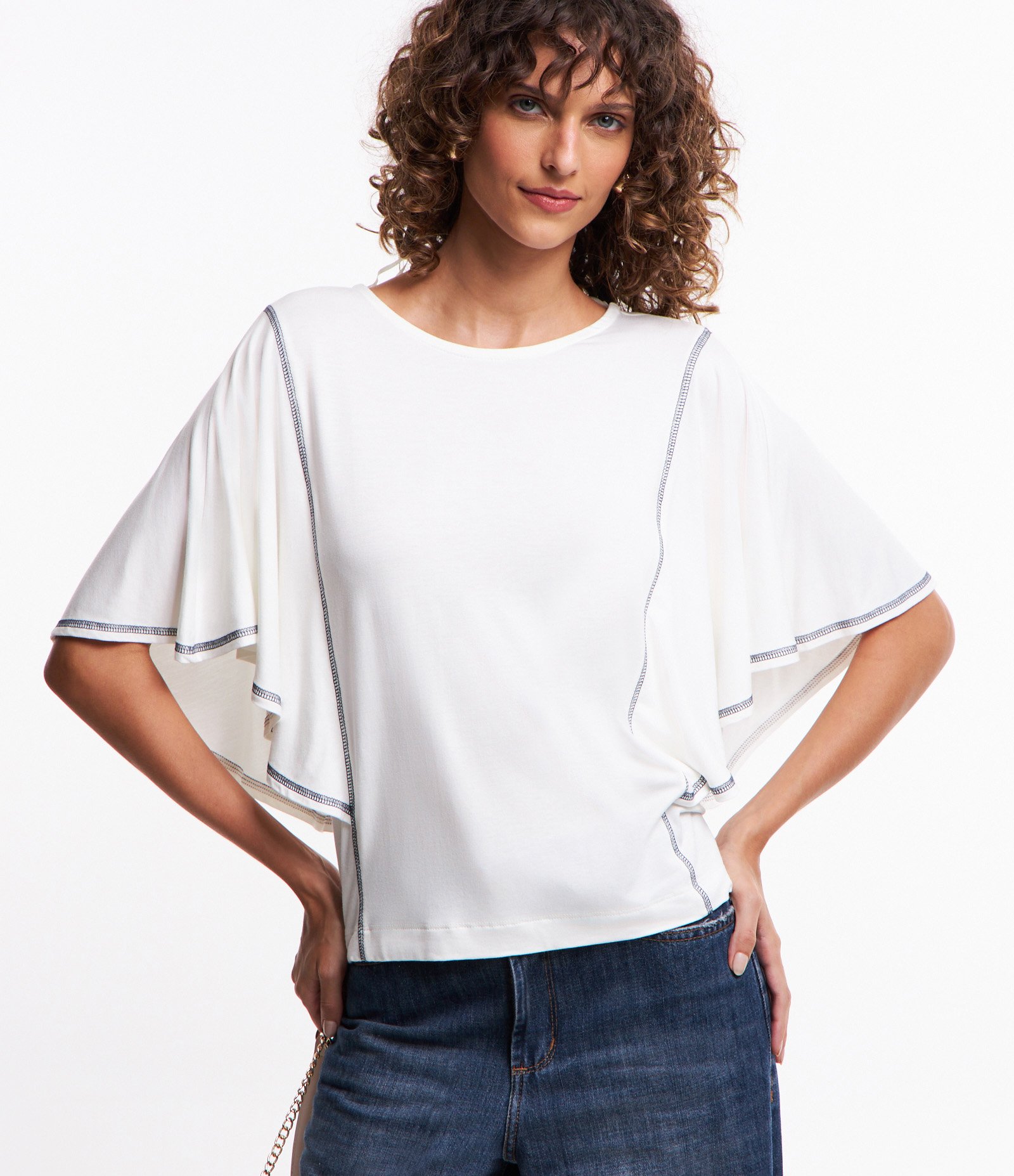 Blusa em Viscose com Manga Ampla e Detalhe Pespontado Branco Neve 1