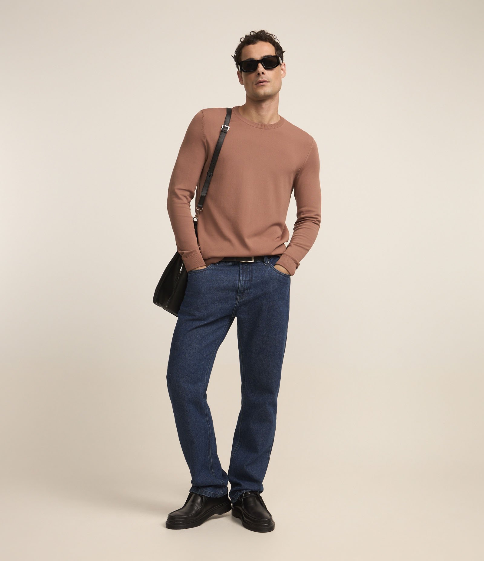 Suéter Básico em Viscose com Gola Redonda Marrom Médio 2