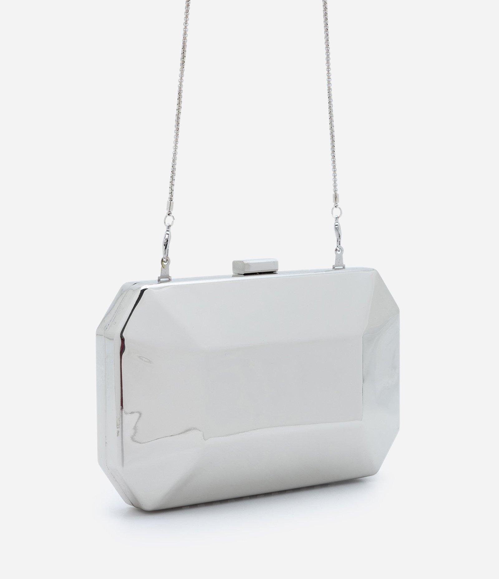Bolsa Pequena em Metal e Alça de Corrente Prata 2