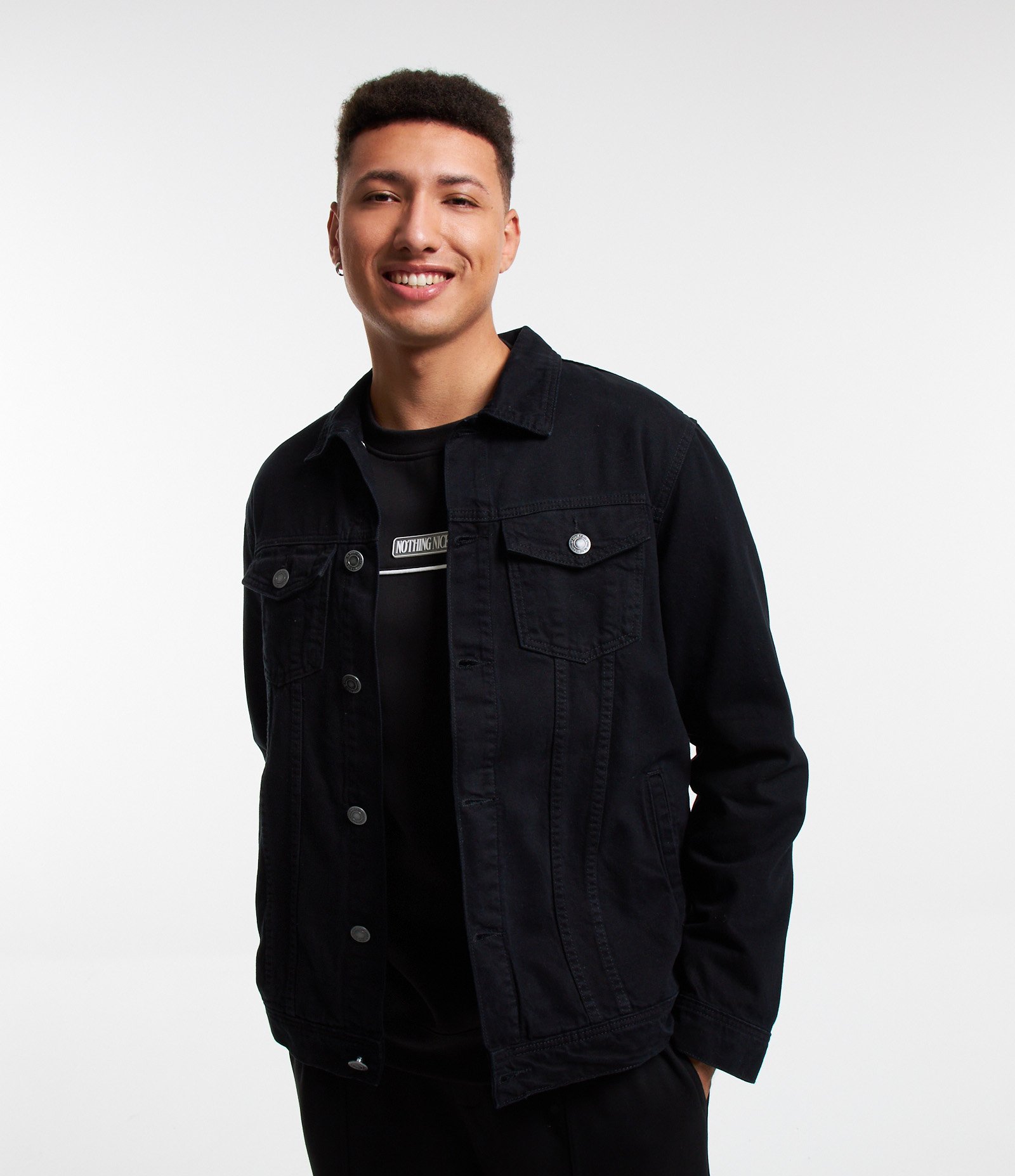 Jaqueta Trucker Regular em Sarja com Recortes Preto 6